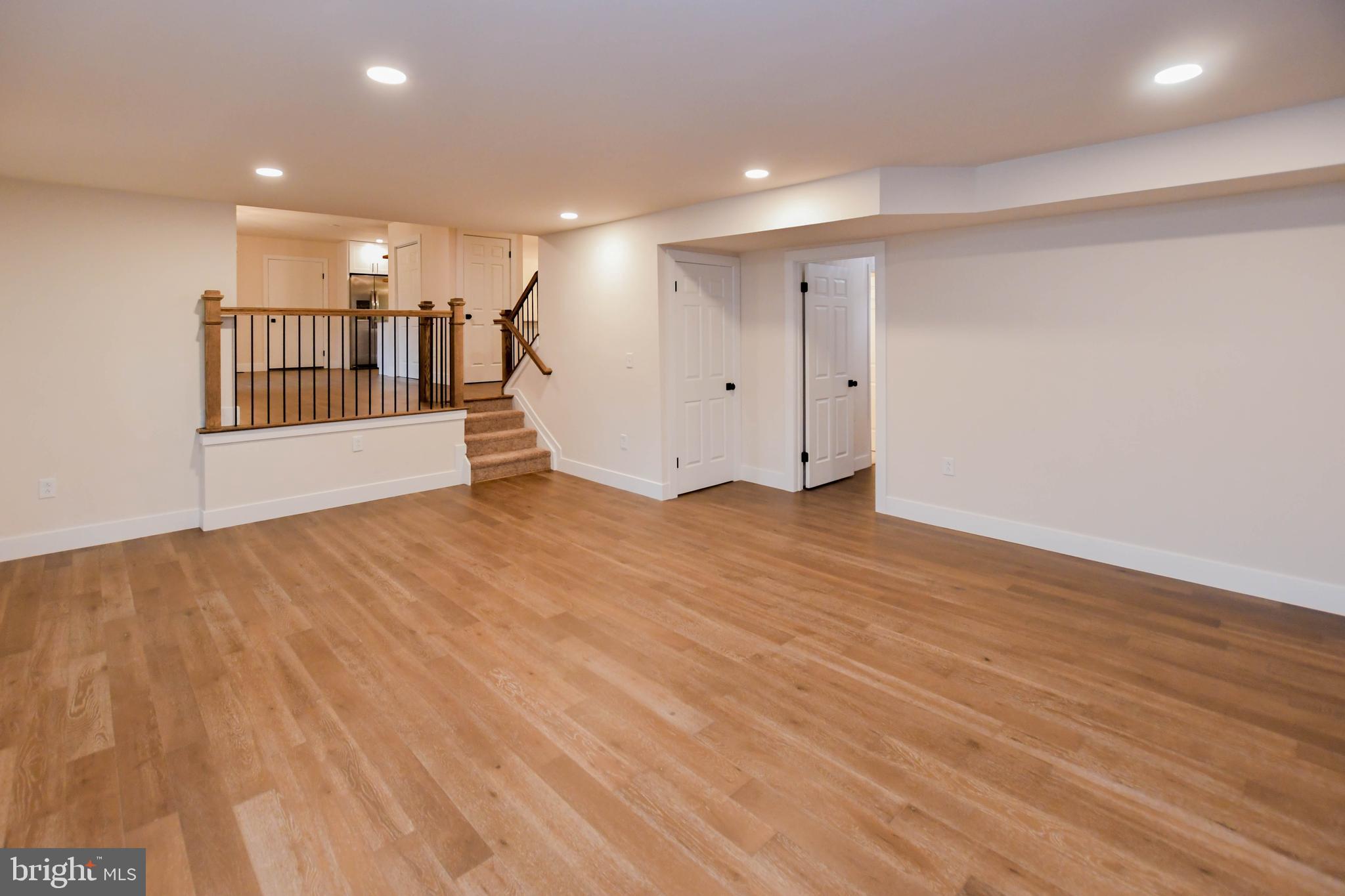 PARADISE ACRES - Residential Lease