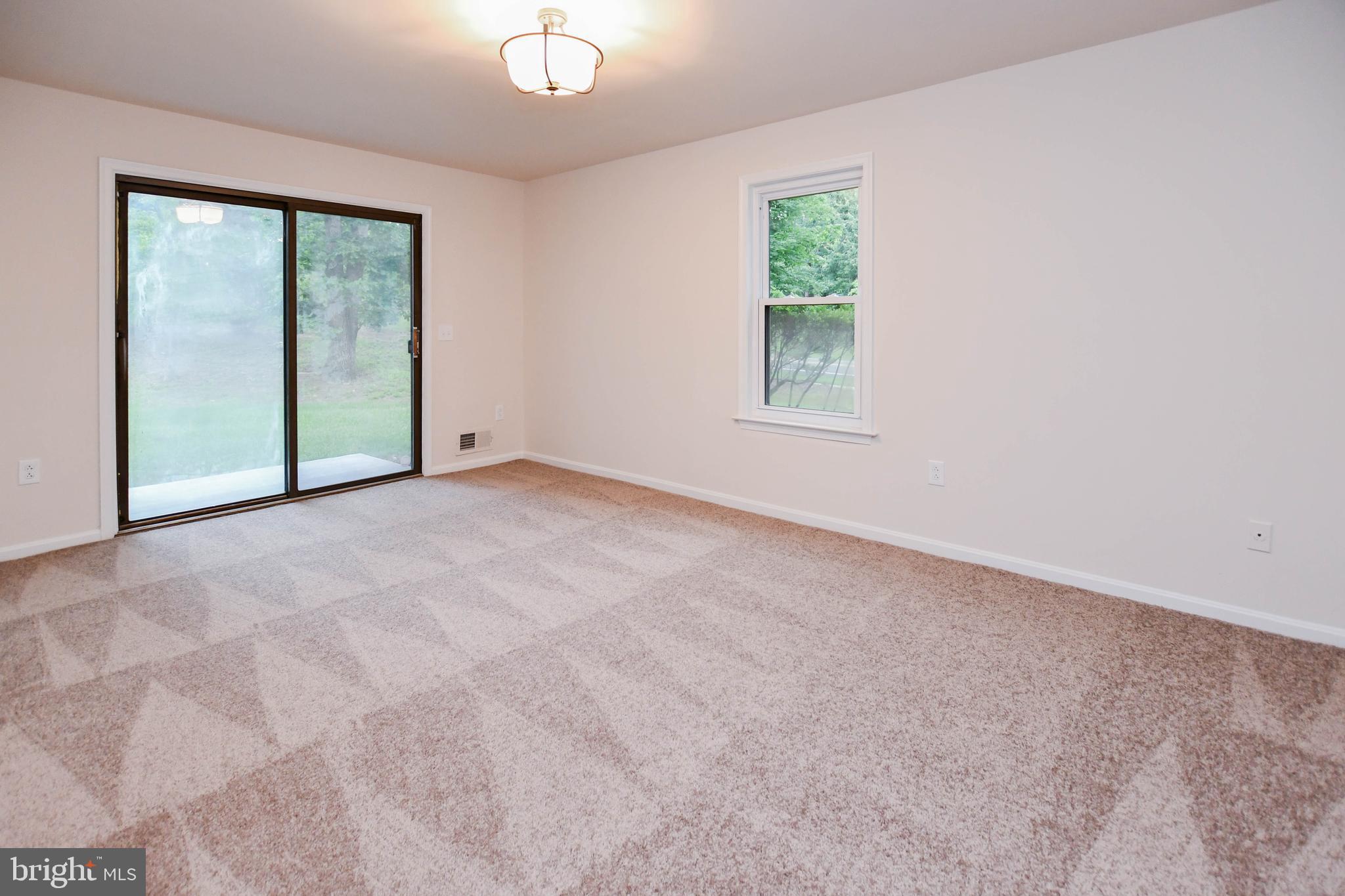 PARADISE ACRES - Residential Lease