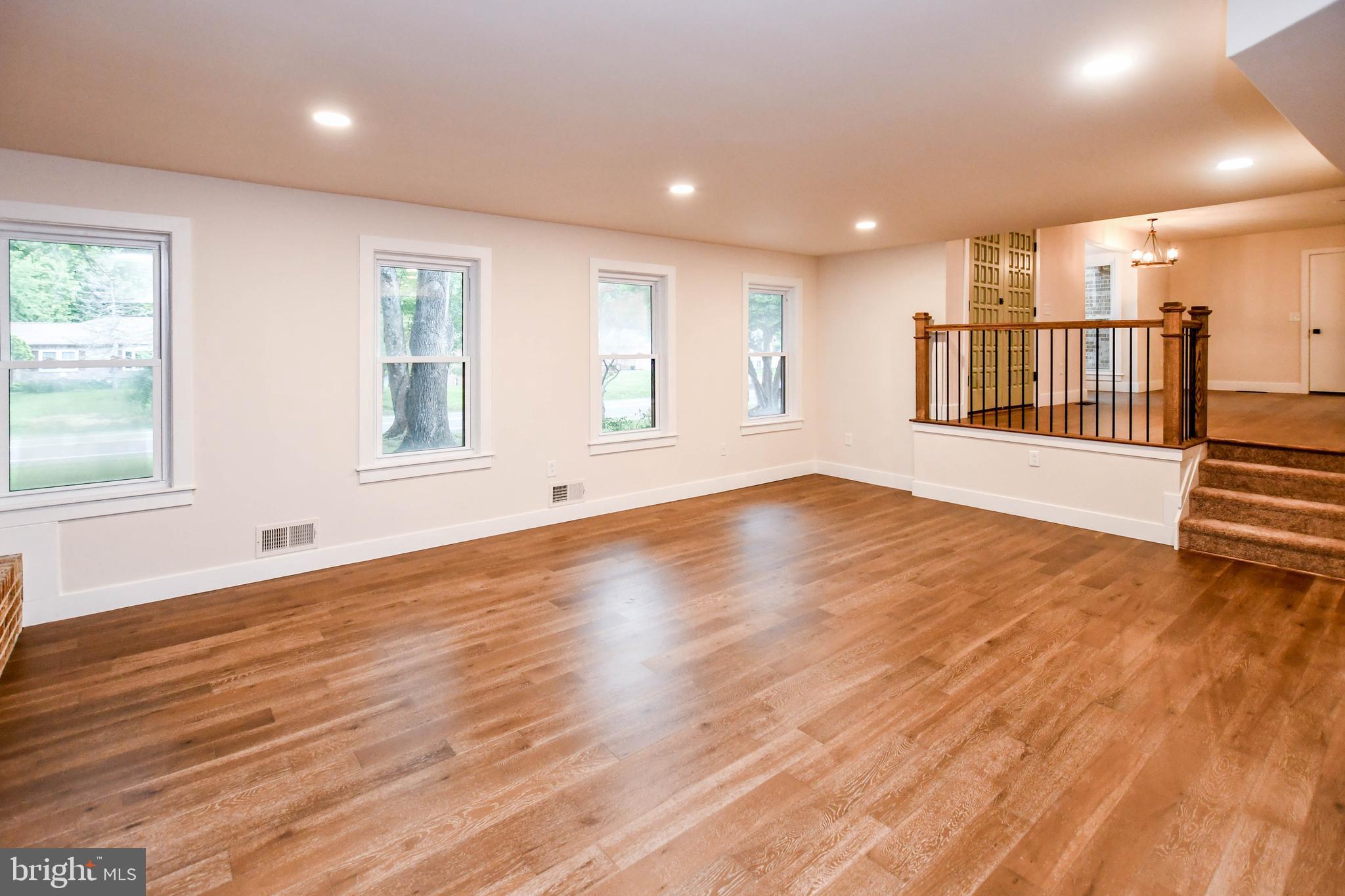 PARADISE ACRES - Residential Lease