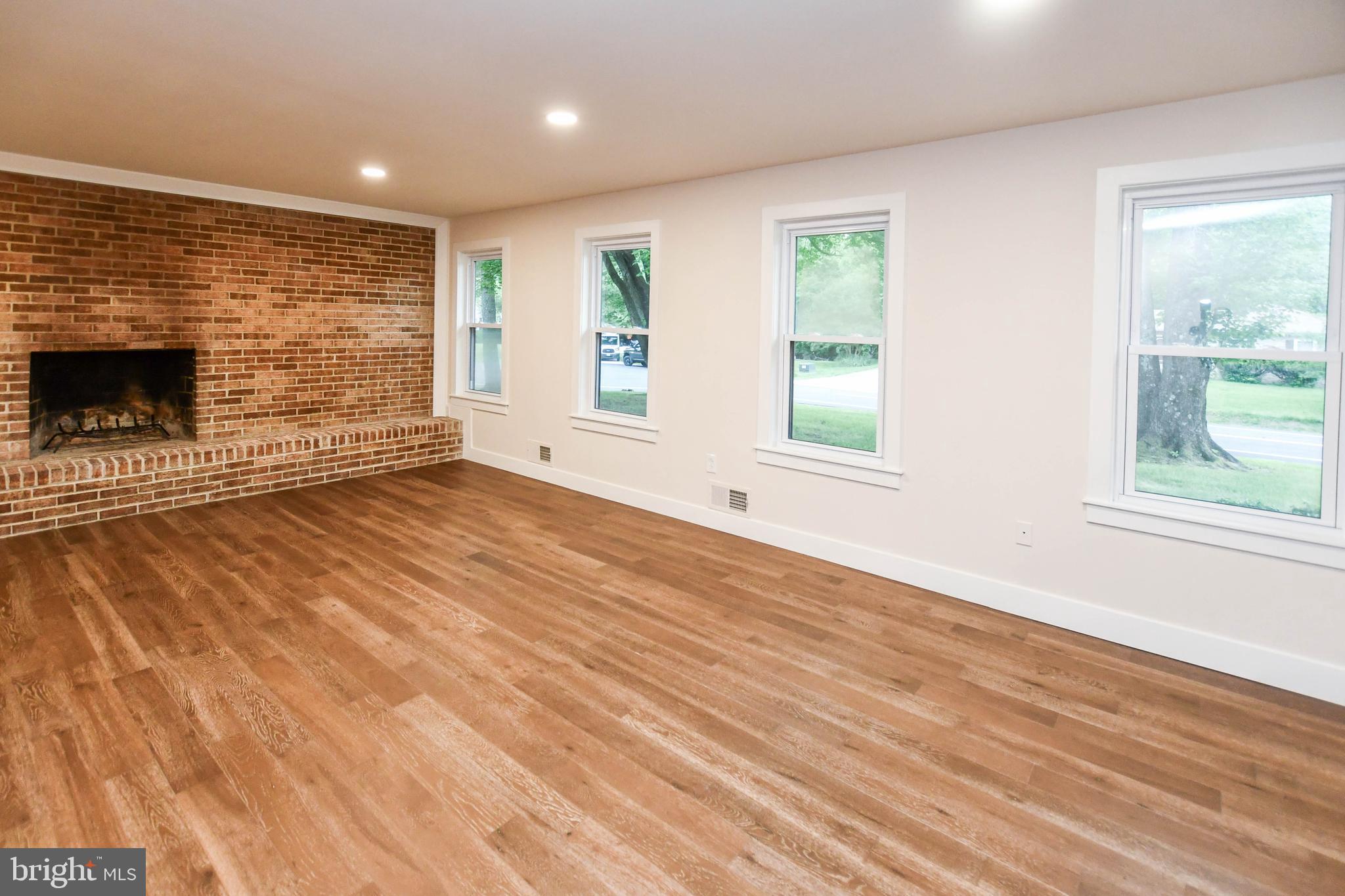 PARADISE ACRES - Residential Lease