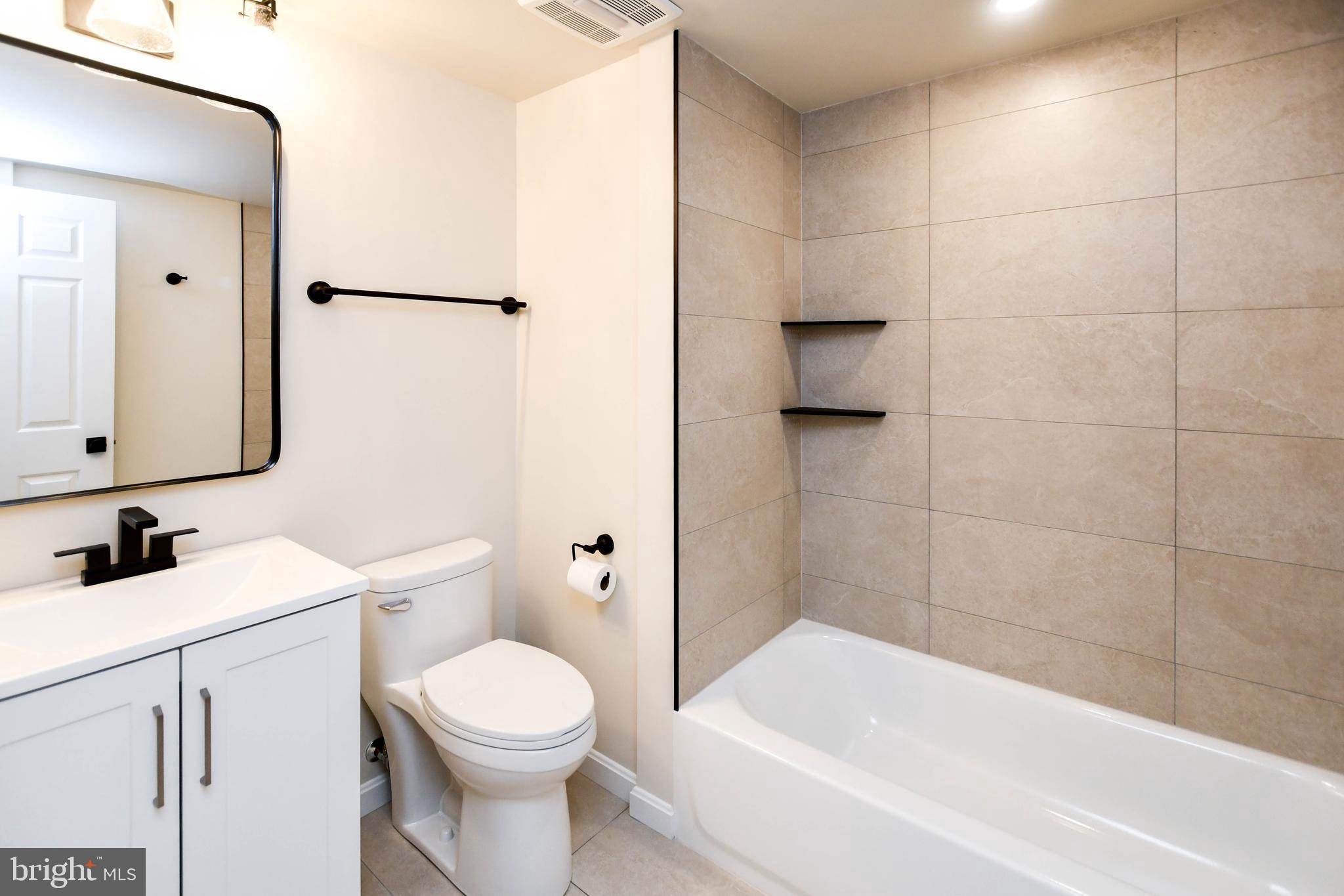 PARADISE ACRES - Residential Lease