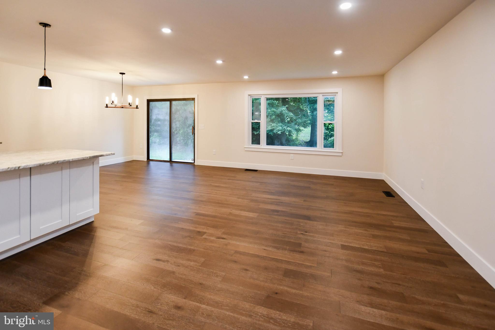 PARADISE ACRES - Residential Lease