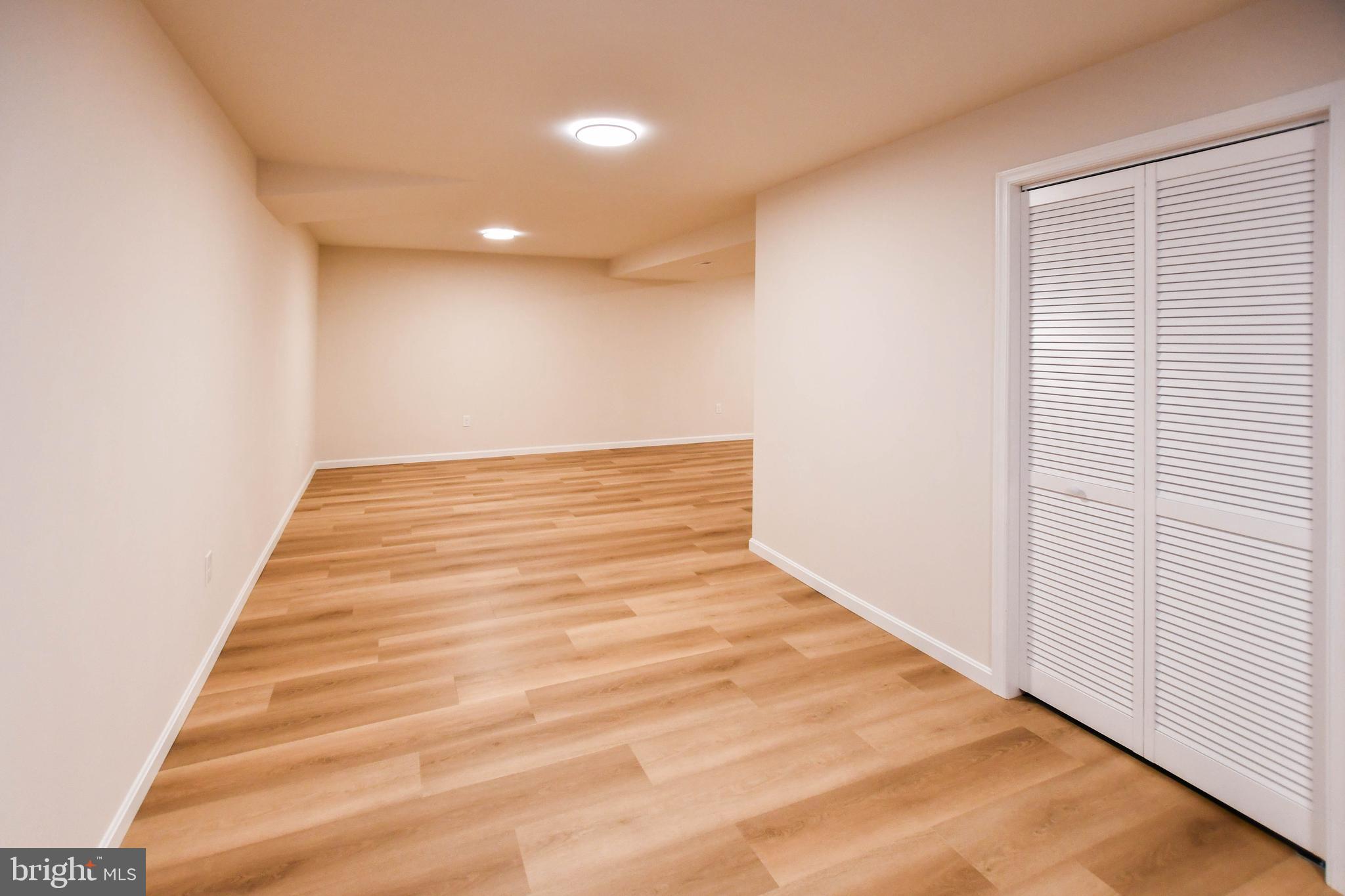 PARADISE ACRES - Residential Lease