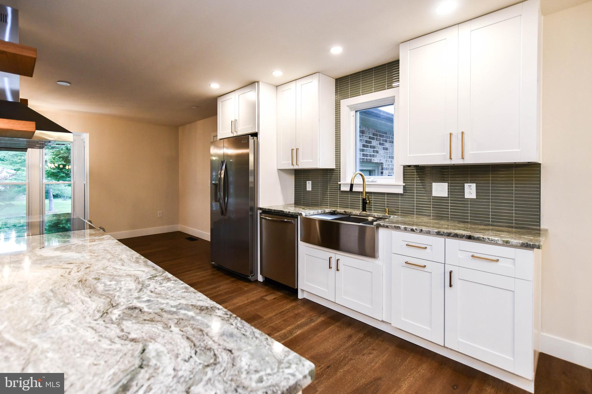 PARADISE ACRES - Residential Lease