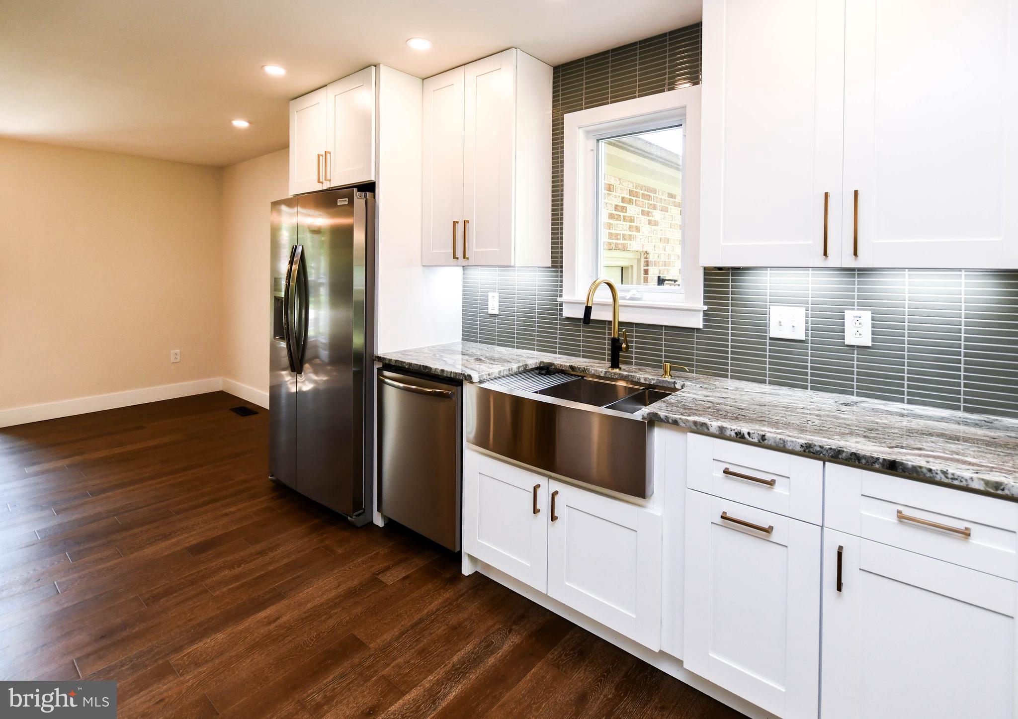 PARADISE ACRES - Residential Lease