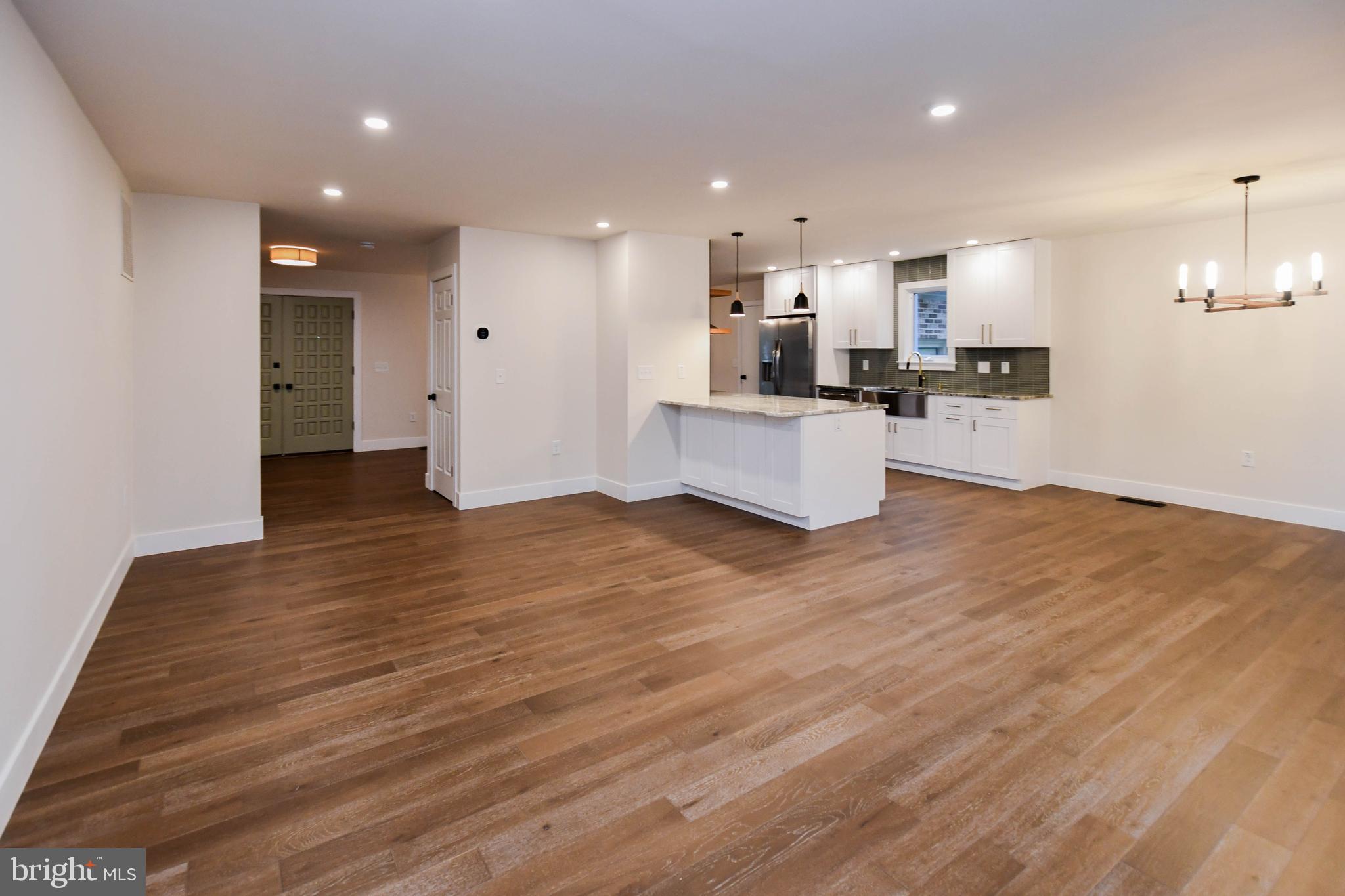 PARADISE ACRES - Residential Lease