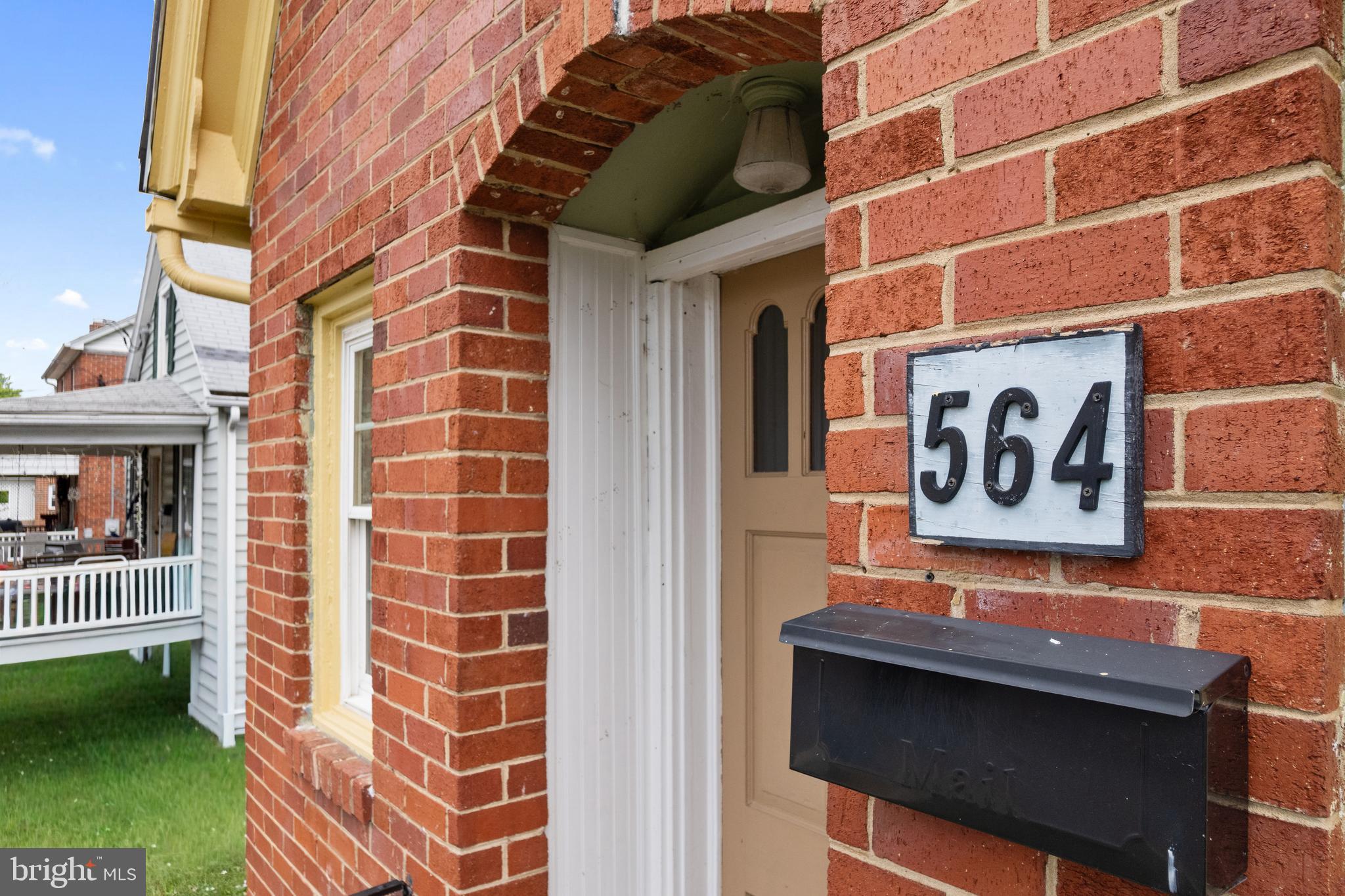 564 ORCHARD STREET