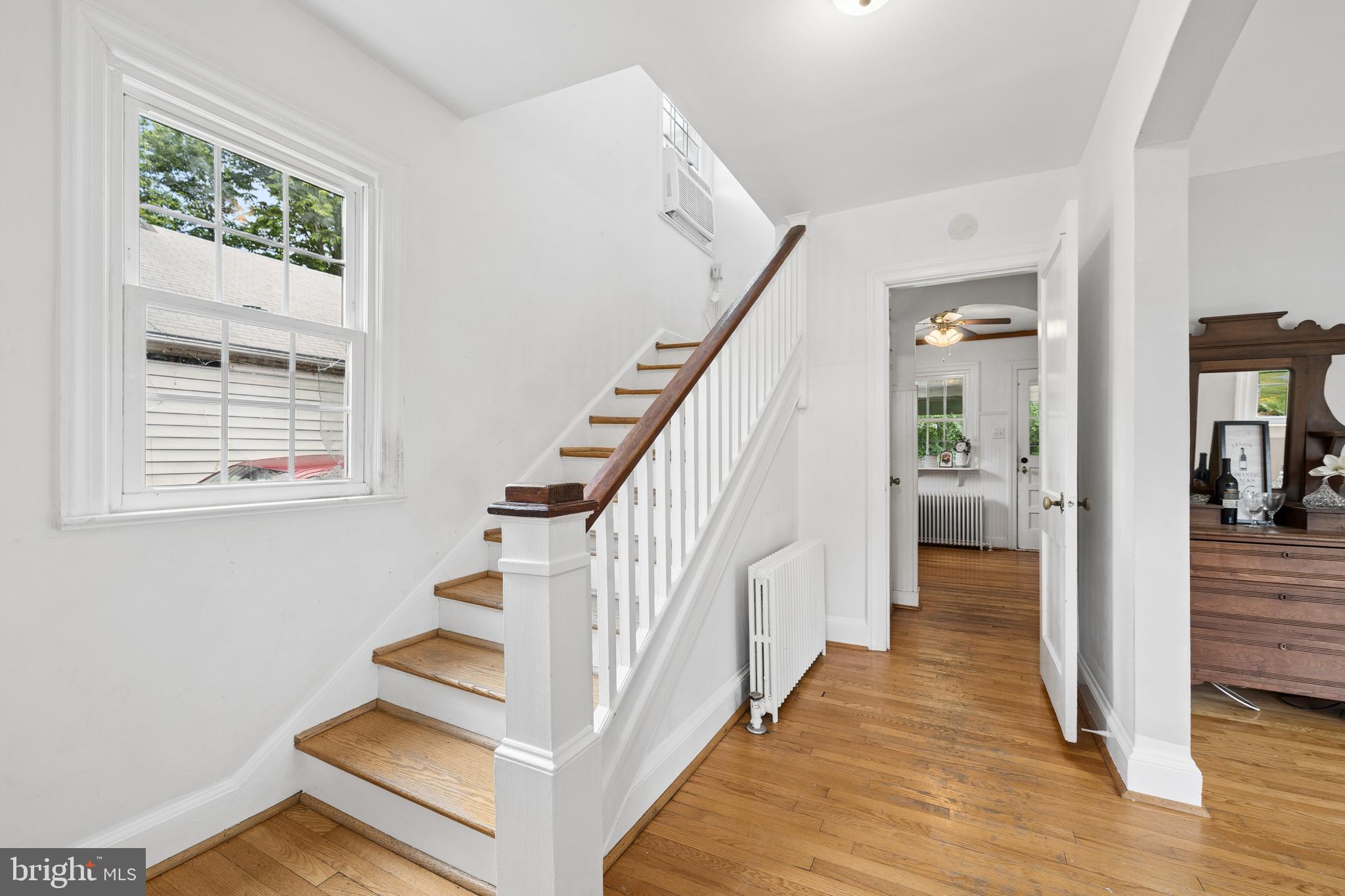 564 ORCHARD STREET