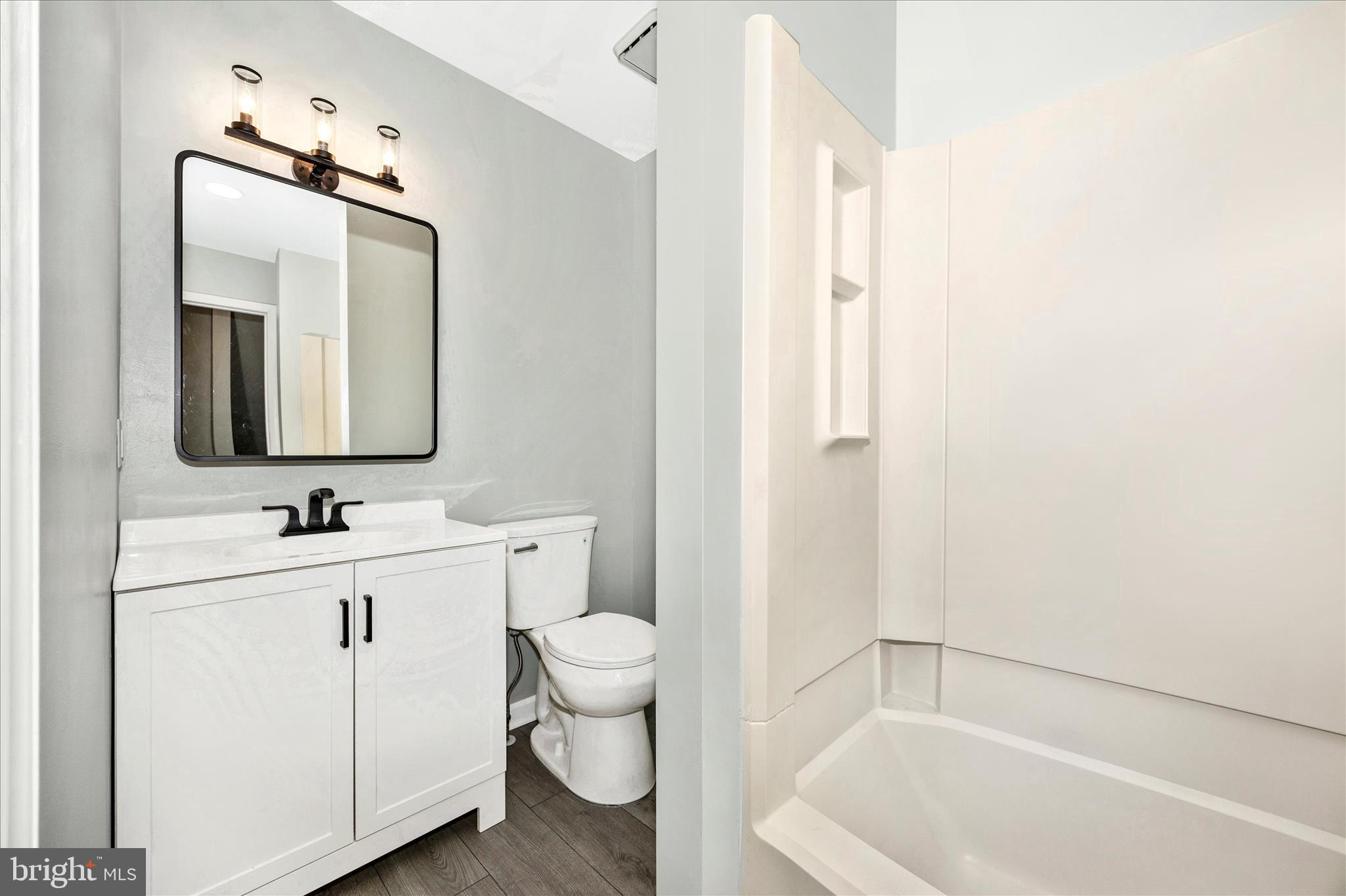 WINDY KNOLL - Residential