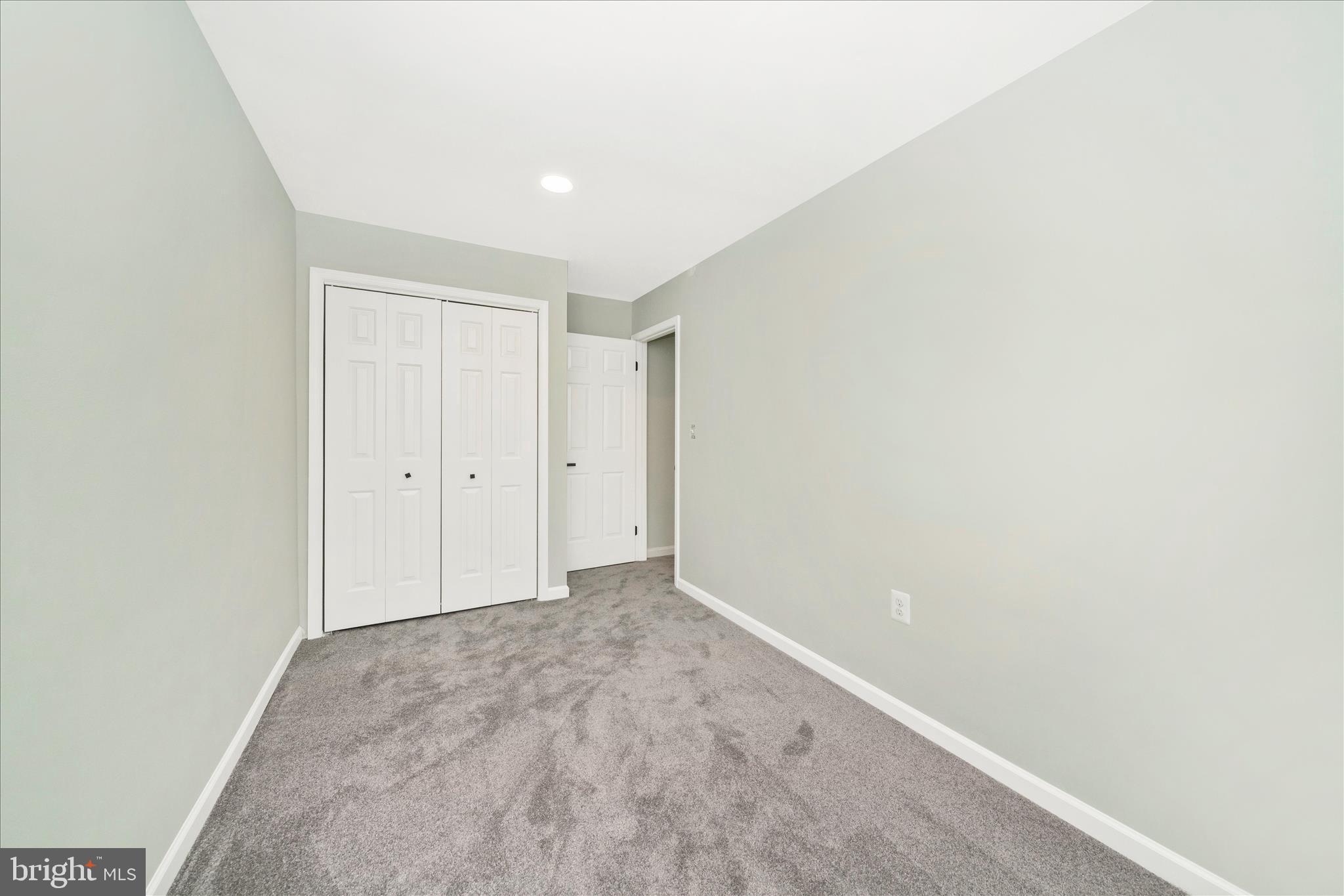 WINDY KNOLL - Residential