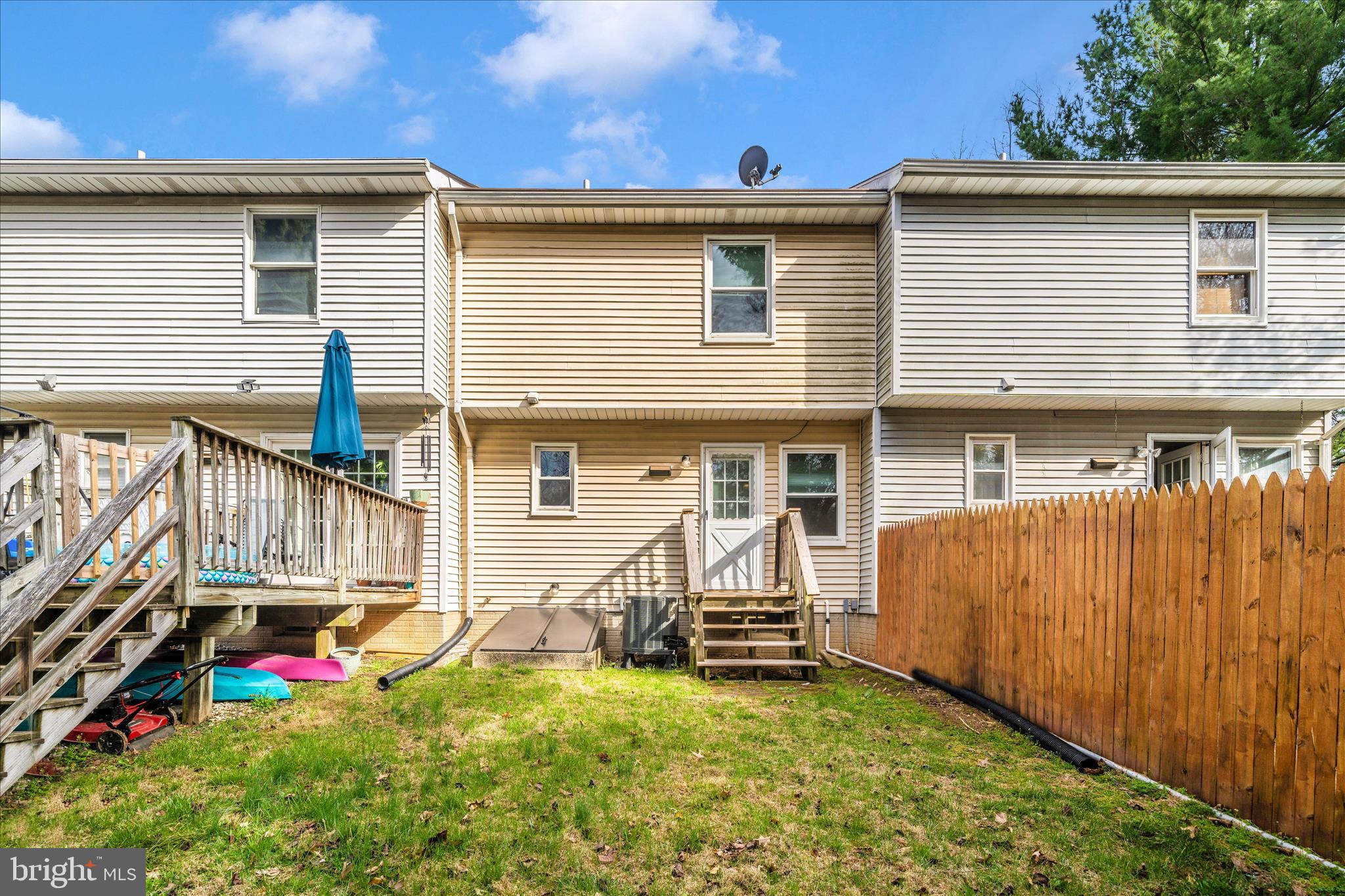 WINDY KNOLL - Residential