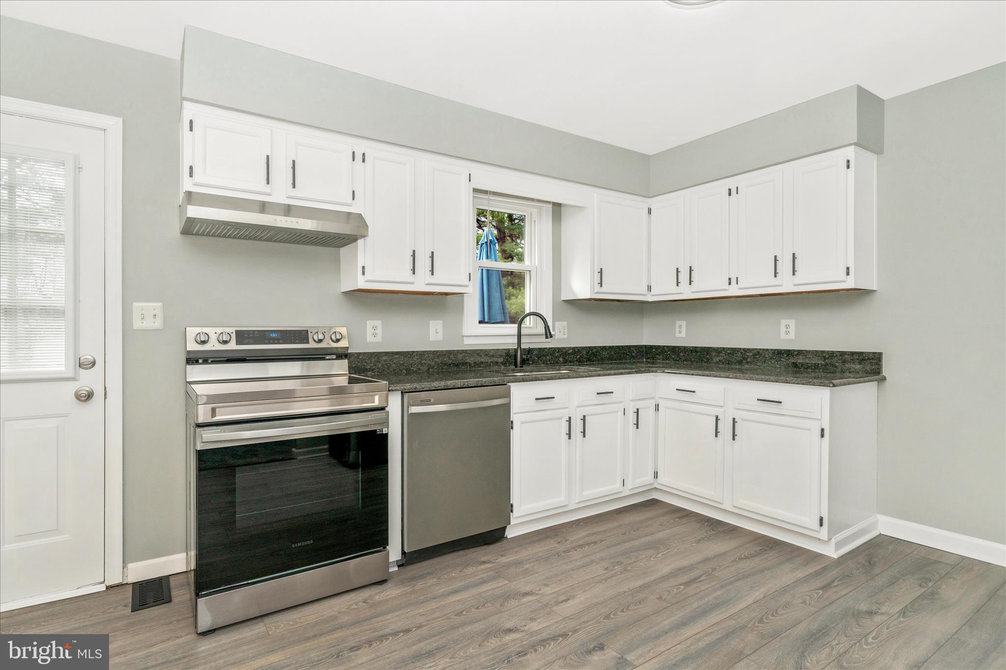 WINDY KNOLL - Residential