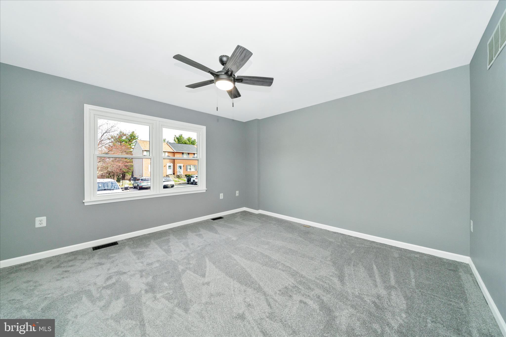 WINDY KNOLL - Residential