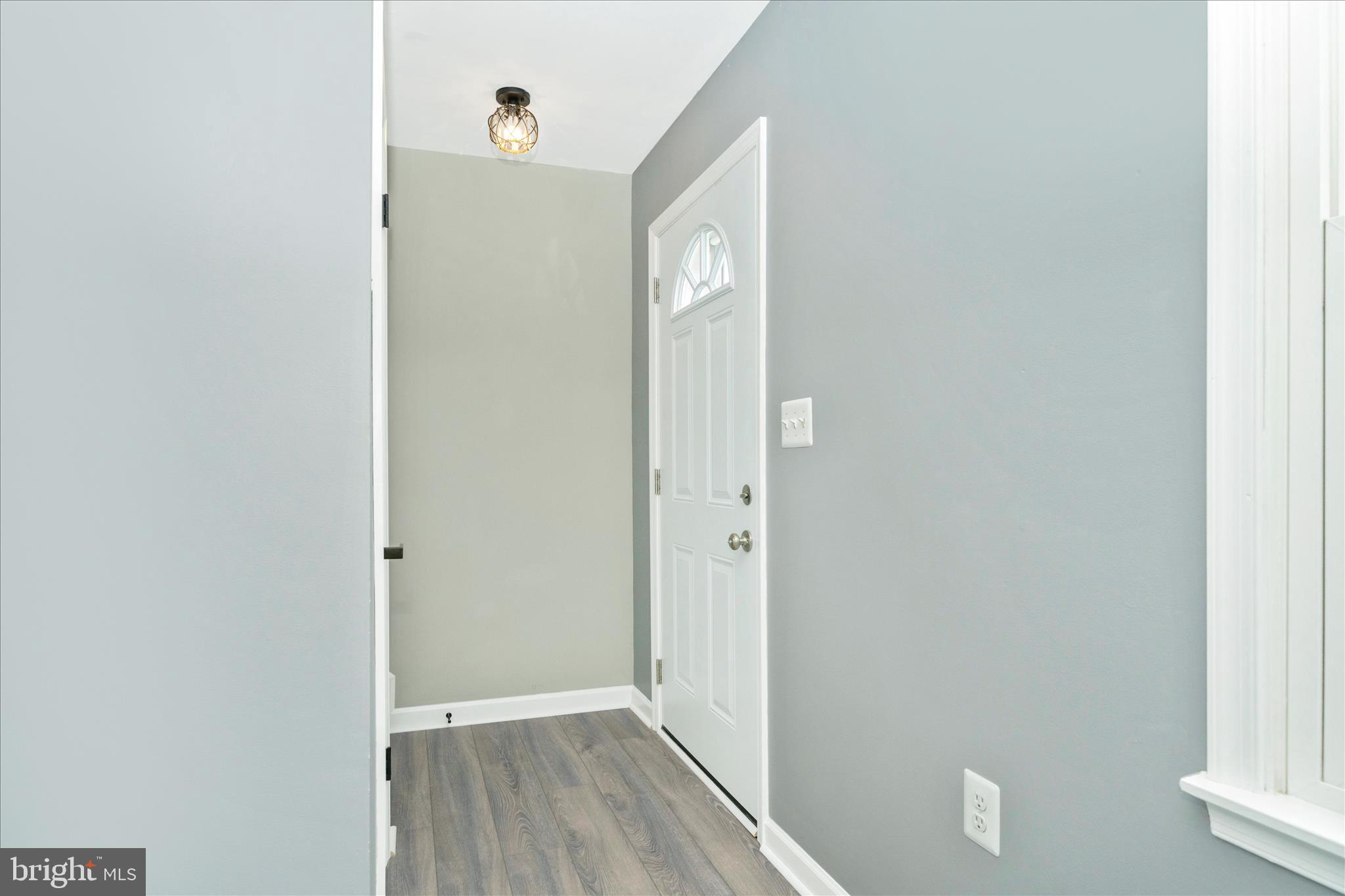 WINDY KNOLL - Residential