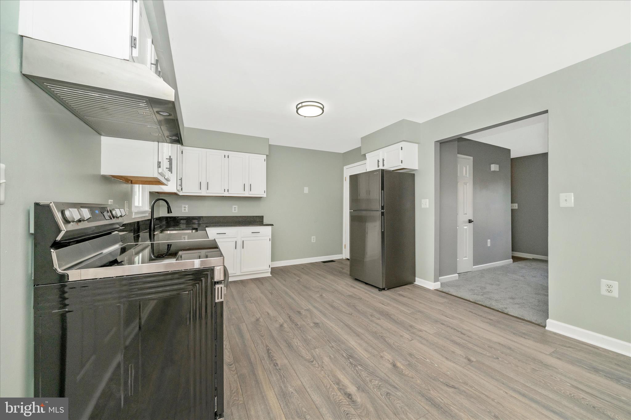 WINDY KNOLL - Residential