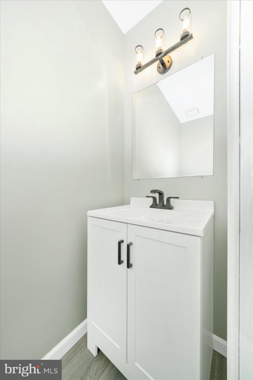 WINDY KNOLL - Residential