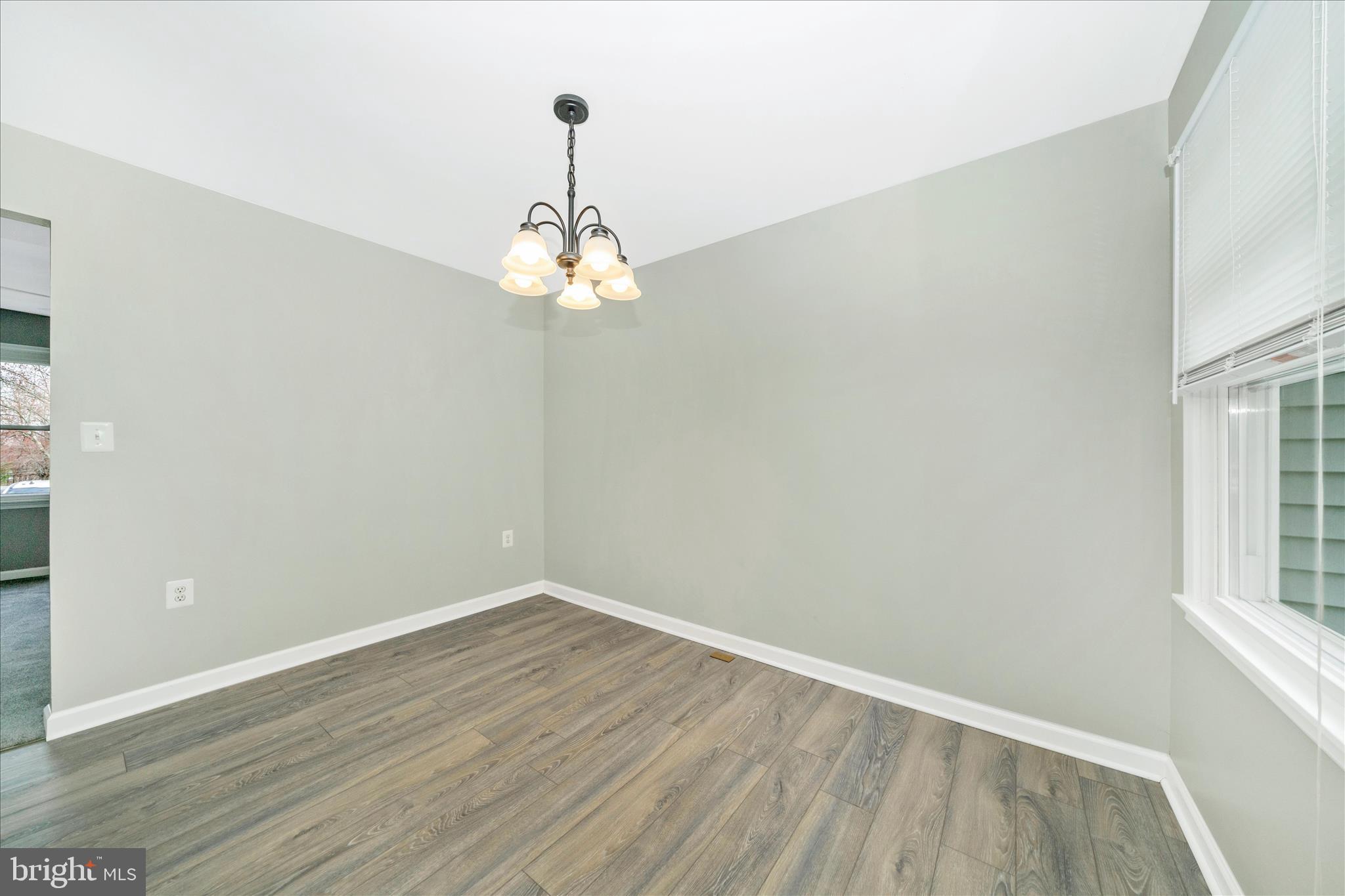 WINDY KNOLL - Residential