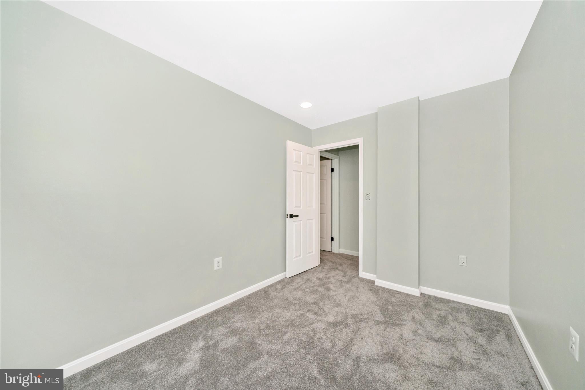 WINDY KNOLL - Residential