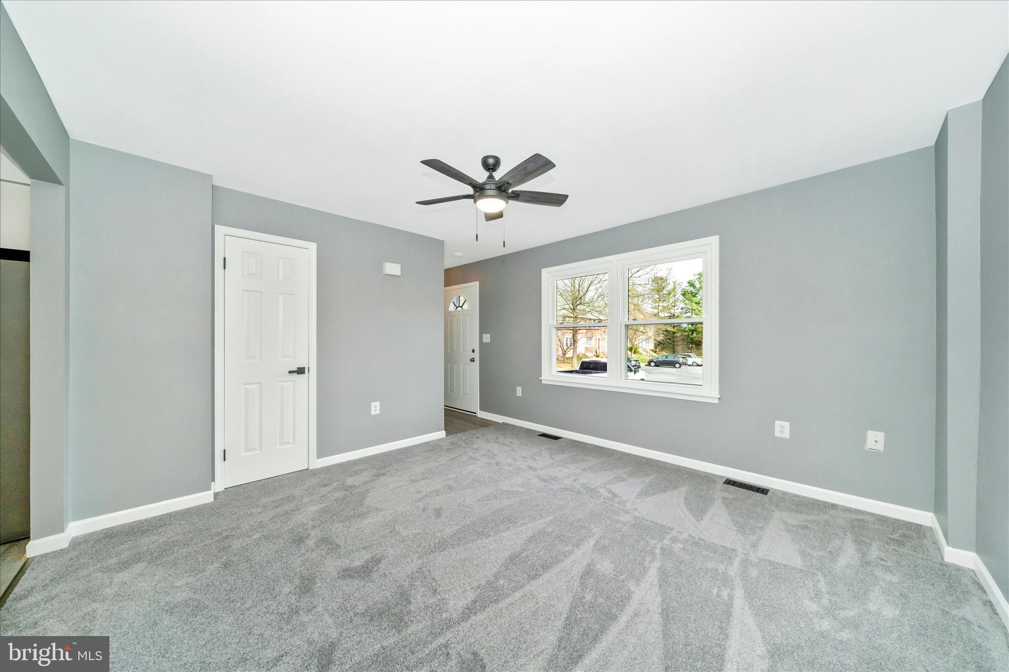 WINDY KNOLL - Residential