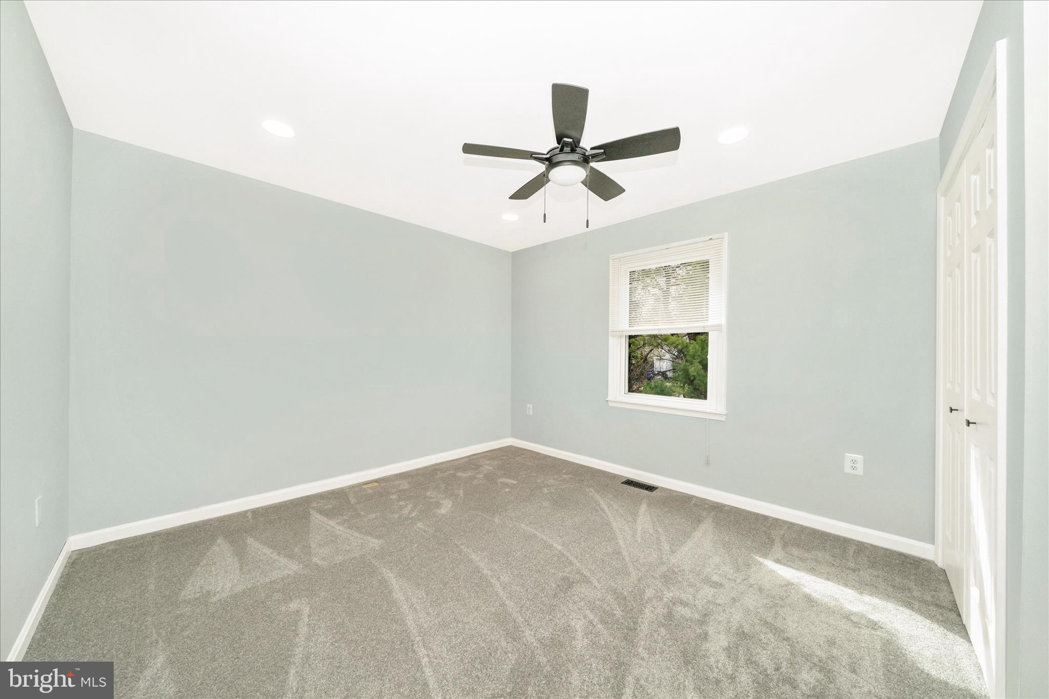 WINDY KNOLL - Residential