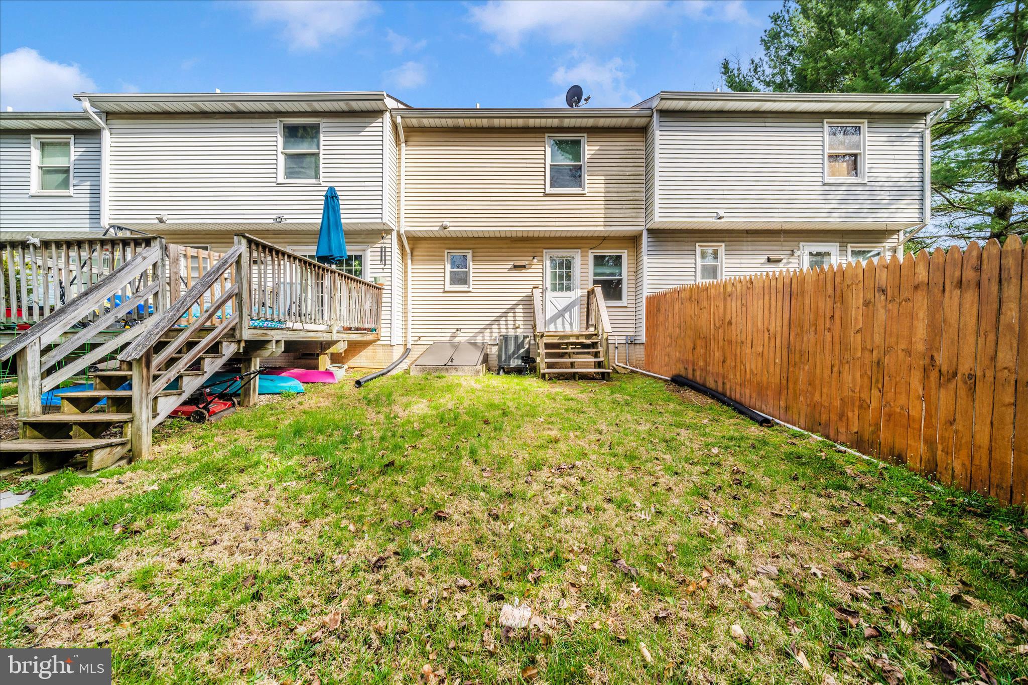 WINDY KNOLL - Residential