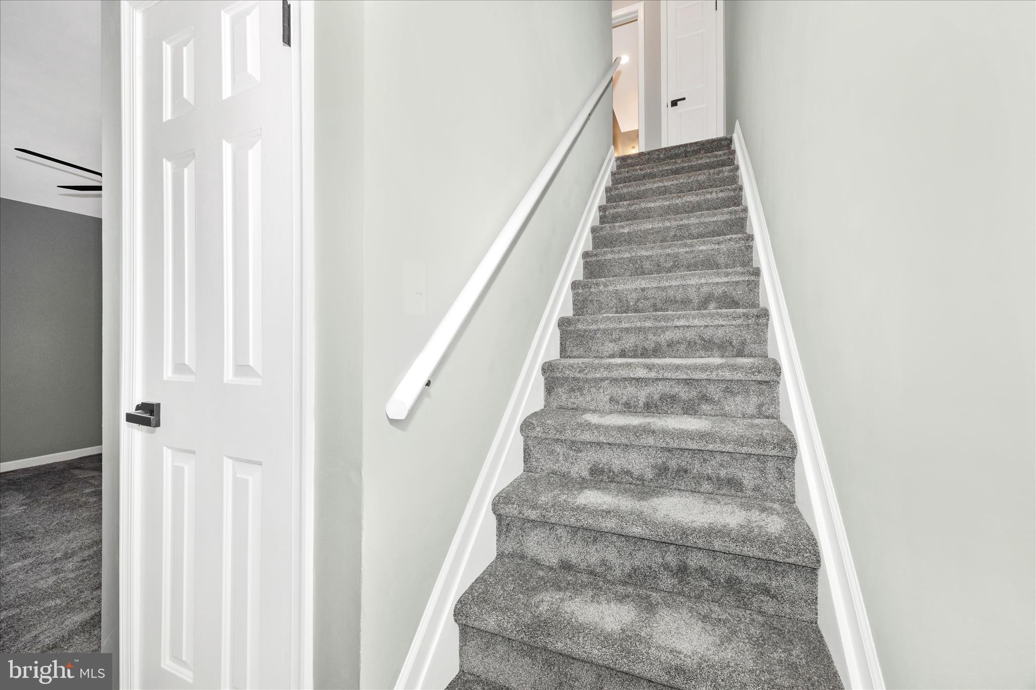 WINDY KNOLL - Residential