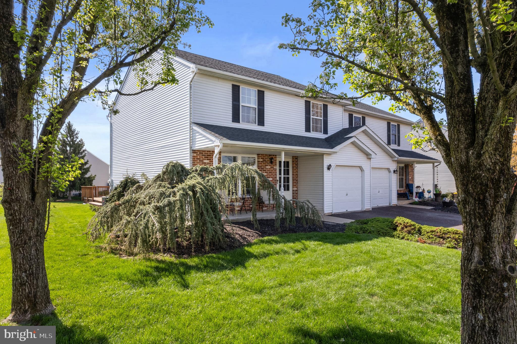 STRAWBERRY FIELDS - Residential