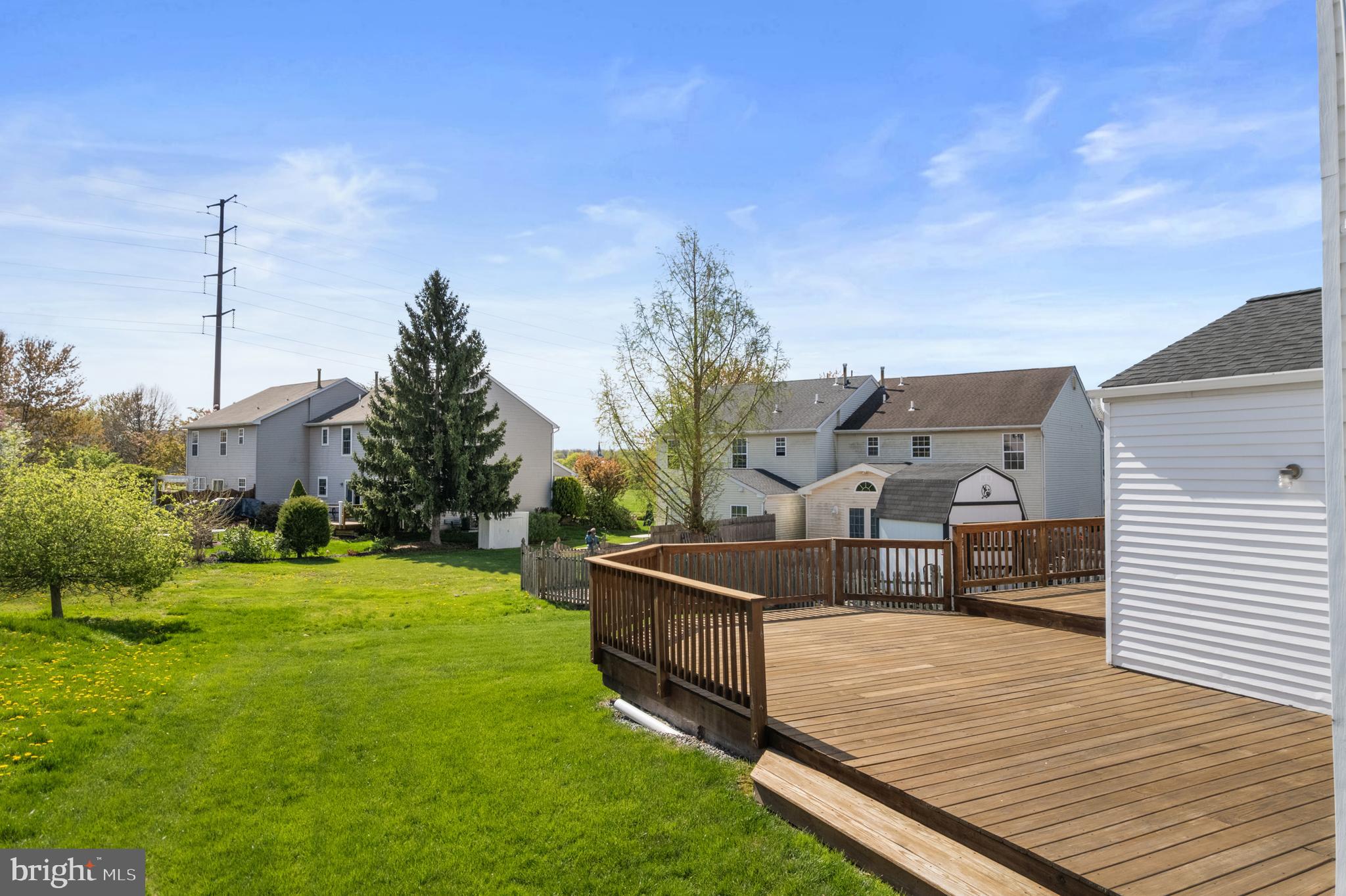 STRAWBERRY FIELDS - Residential