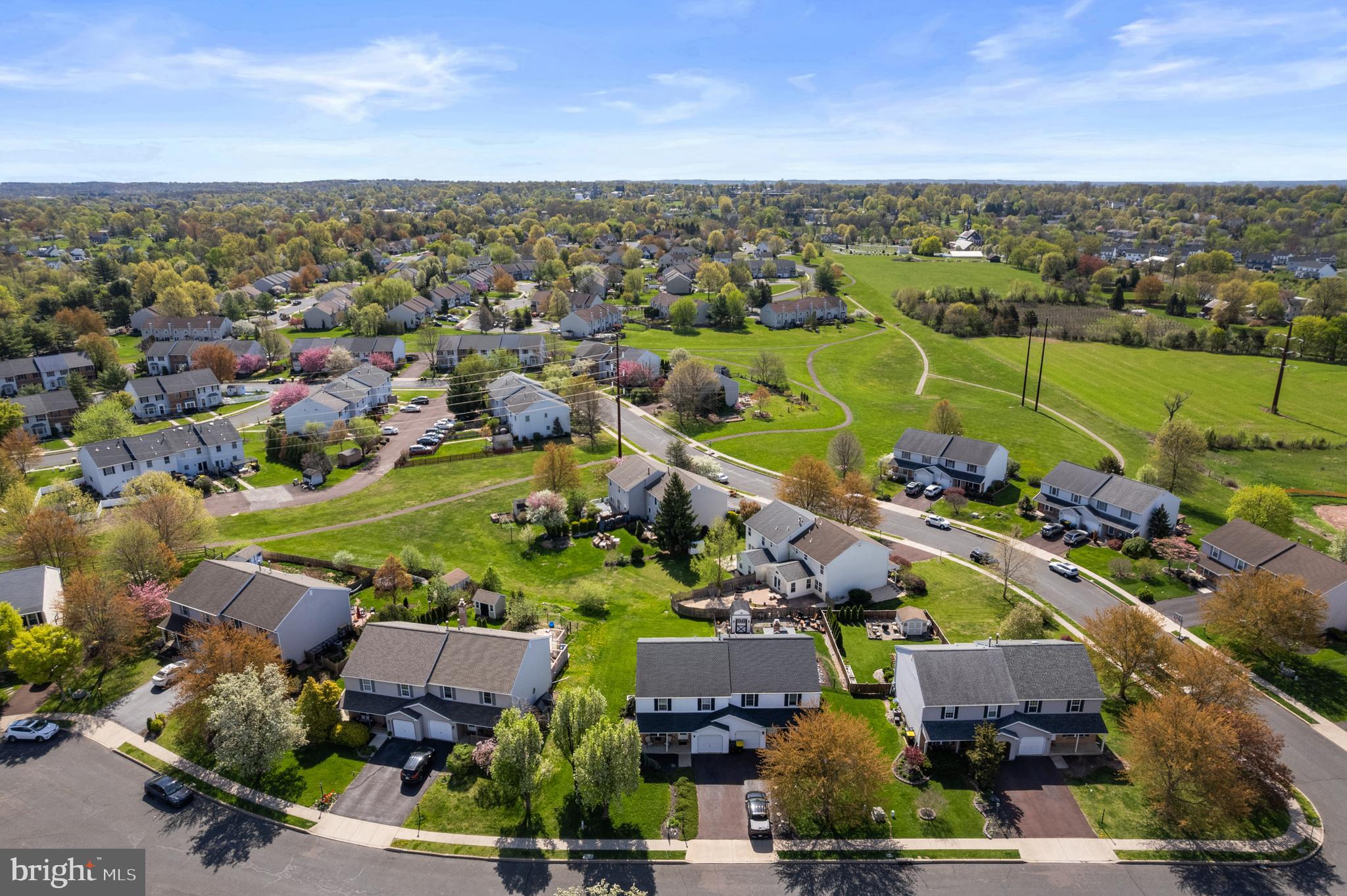 STRAWBERRY FIELDS - Residential