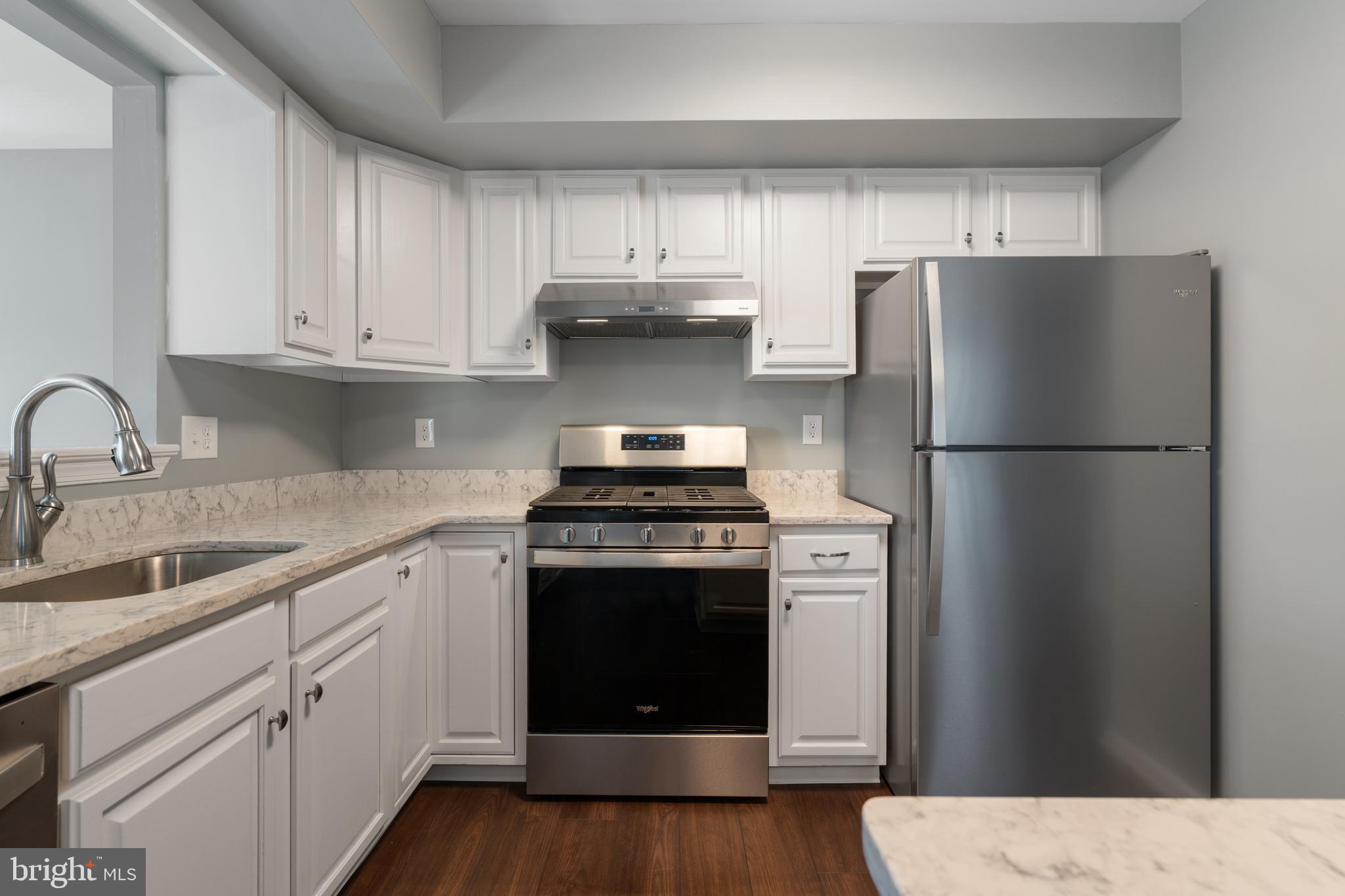 STRAWBERRY FIELDS - Residential