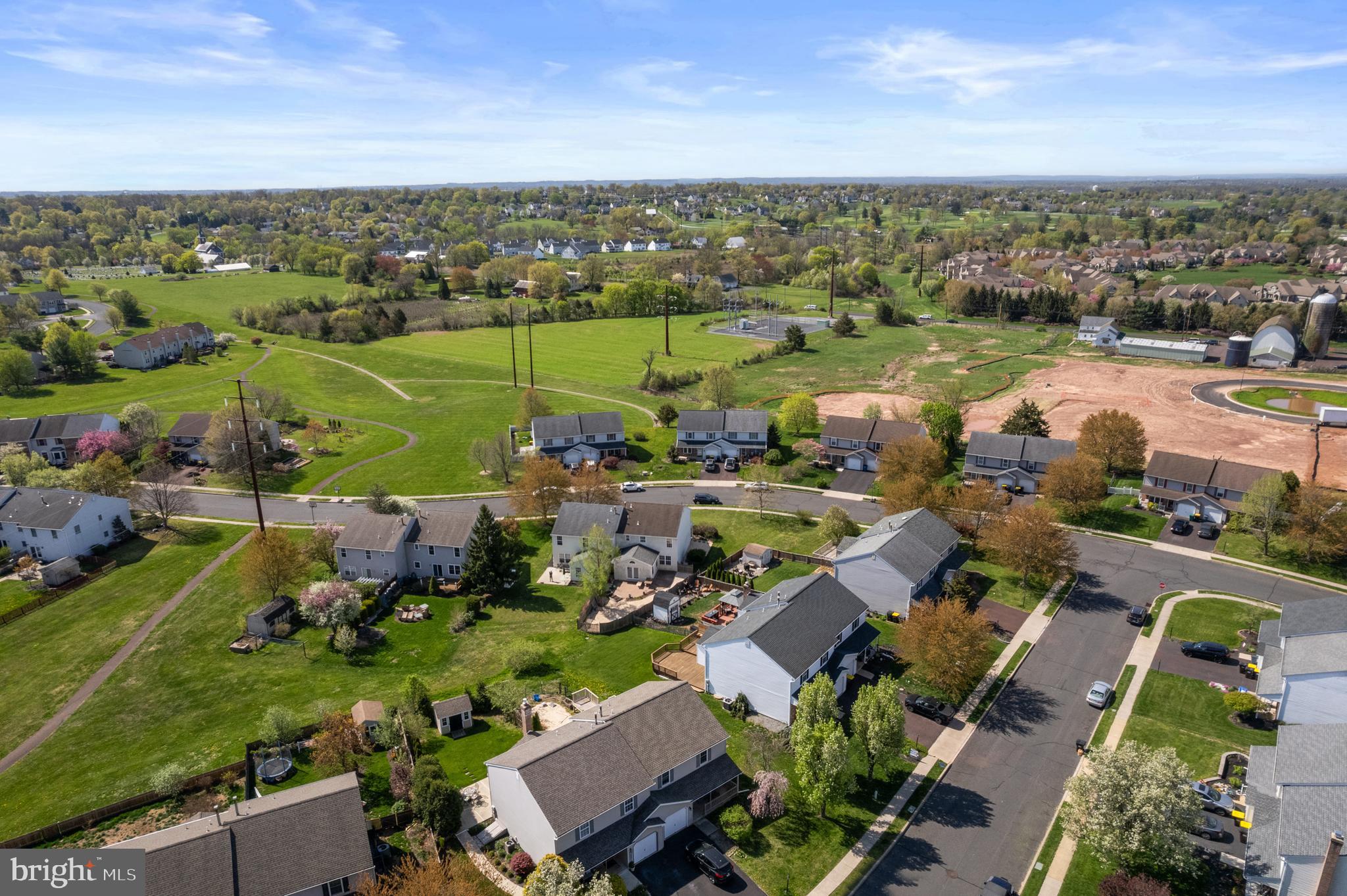 STRAWBERRY FIELDS - Residential