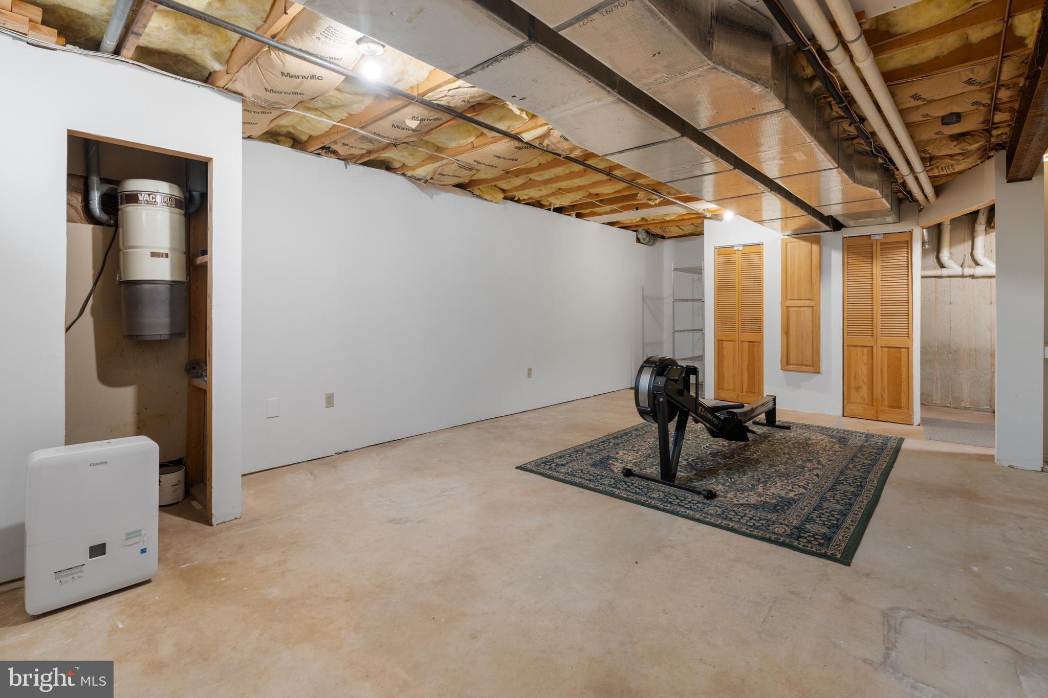 STRAWBERRY FIELDS - Residential