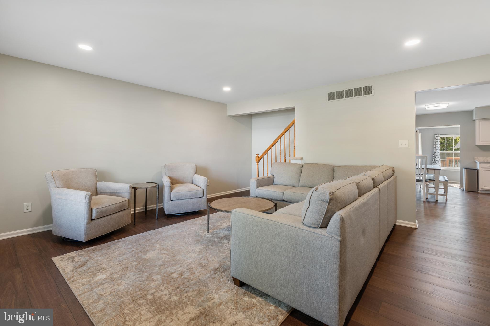 STRAWBERRY FIELDS - Residential