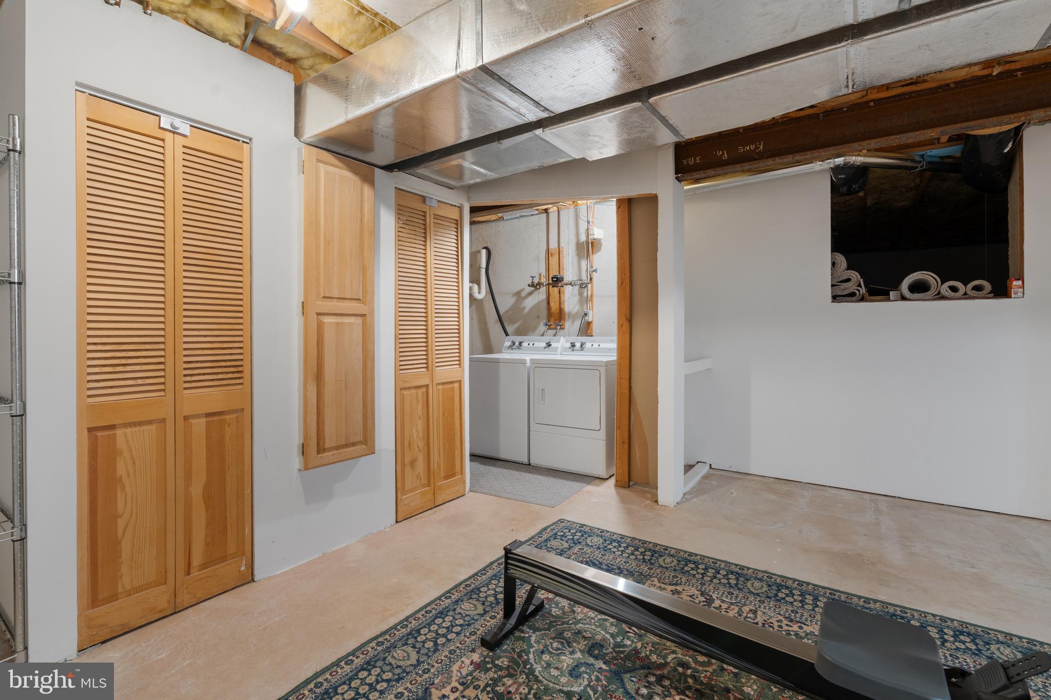 STRAWBERRY FIELDS - Residential