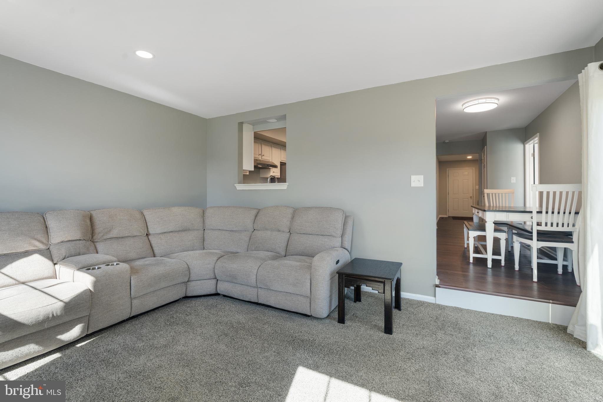 STRAWBERRY FIELDS - Residential