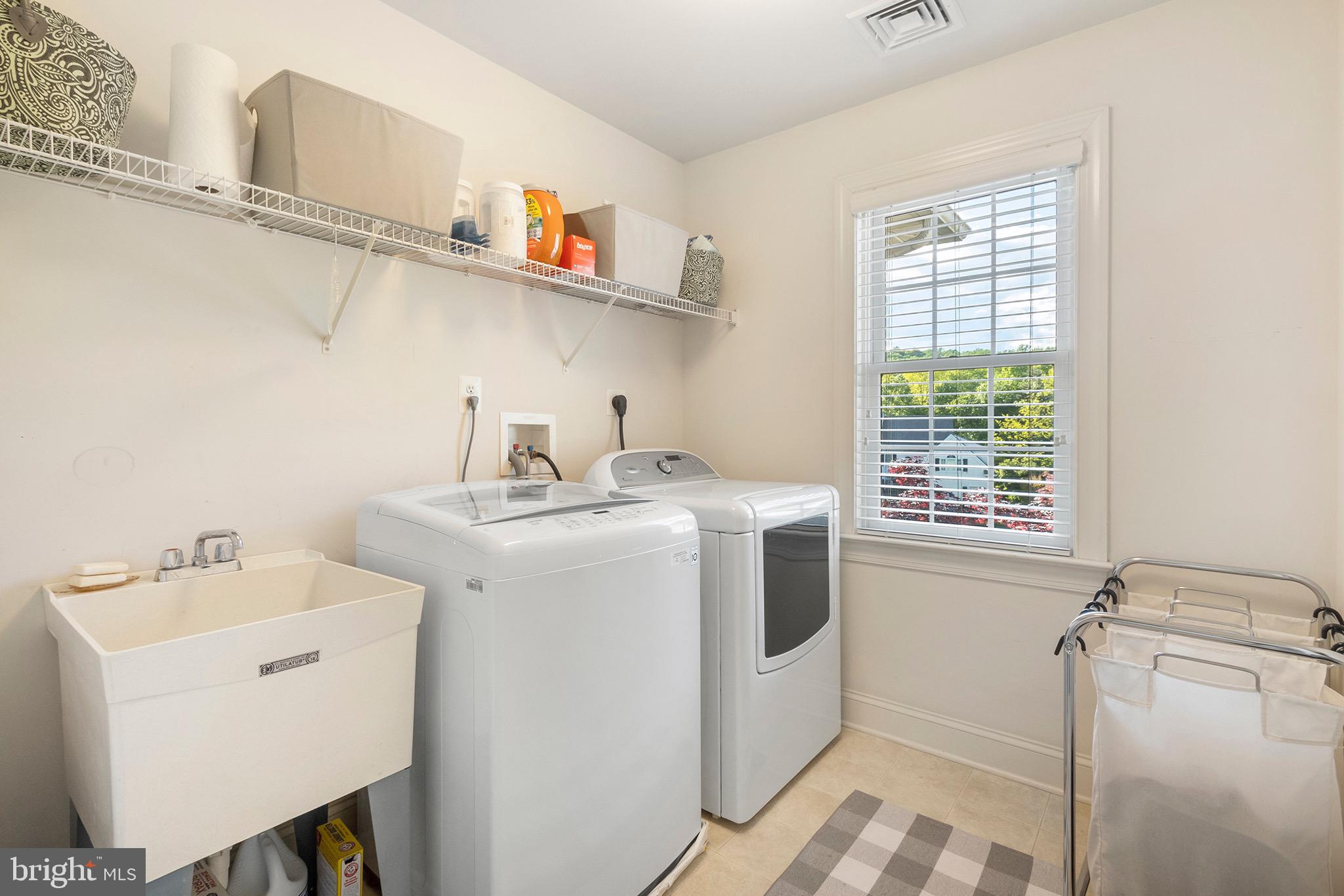 YELLOW SPRINGS EST - Residential