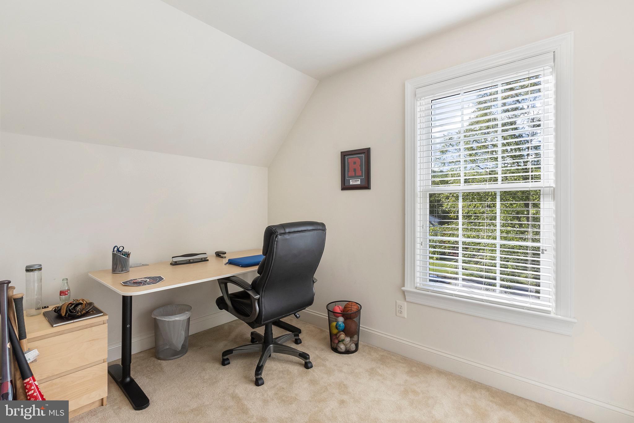 YELLOW SPRINGS EST - Residential