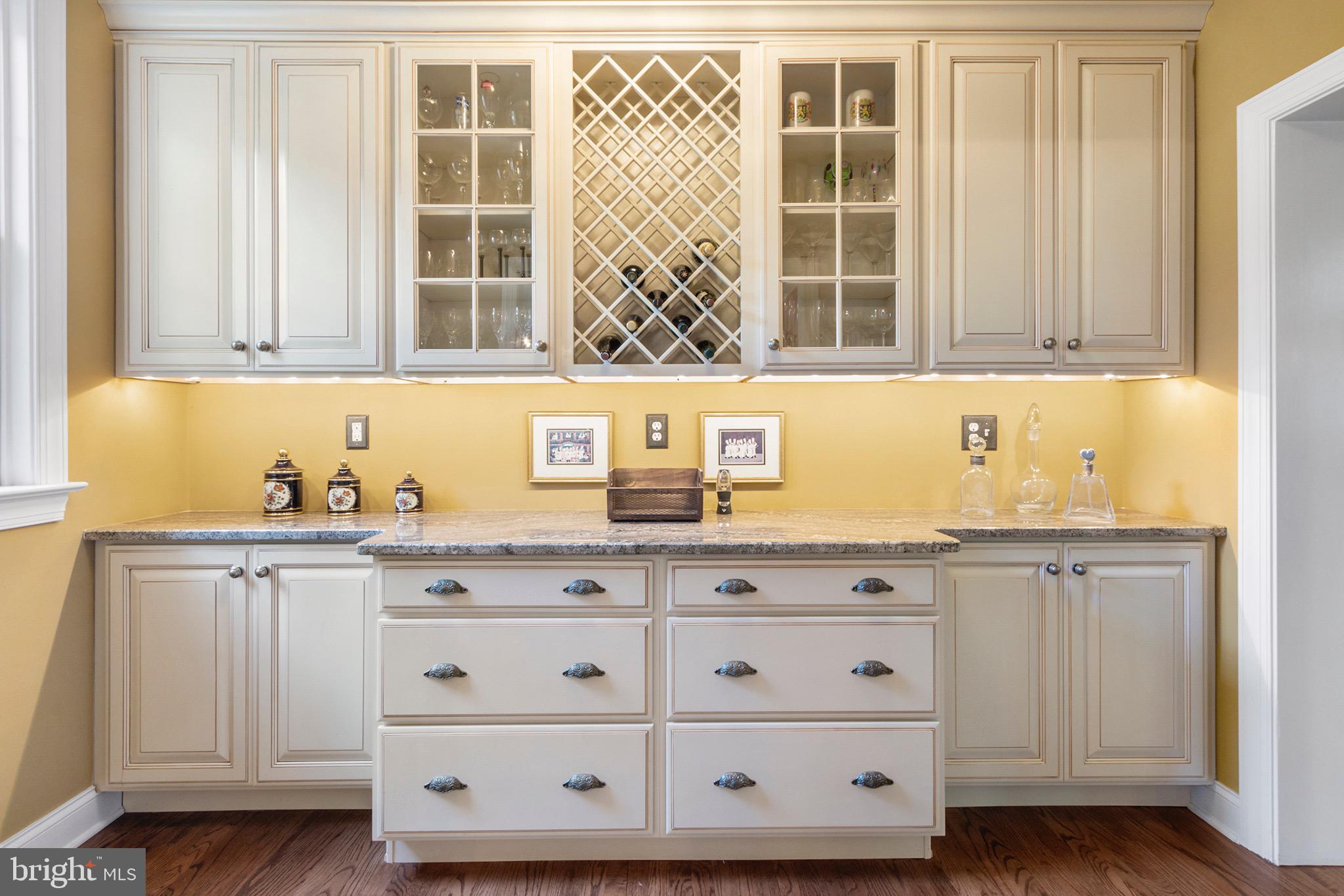 YELLOW SPRINGS EST - Residential