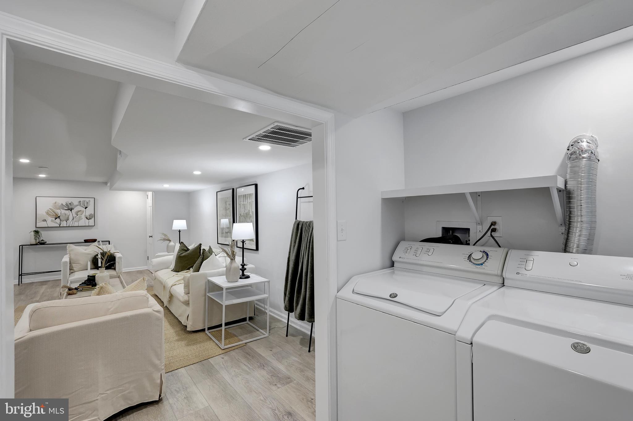 ARGYLE CLUB ESTATES - Residential Lease