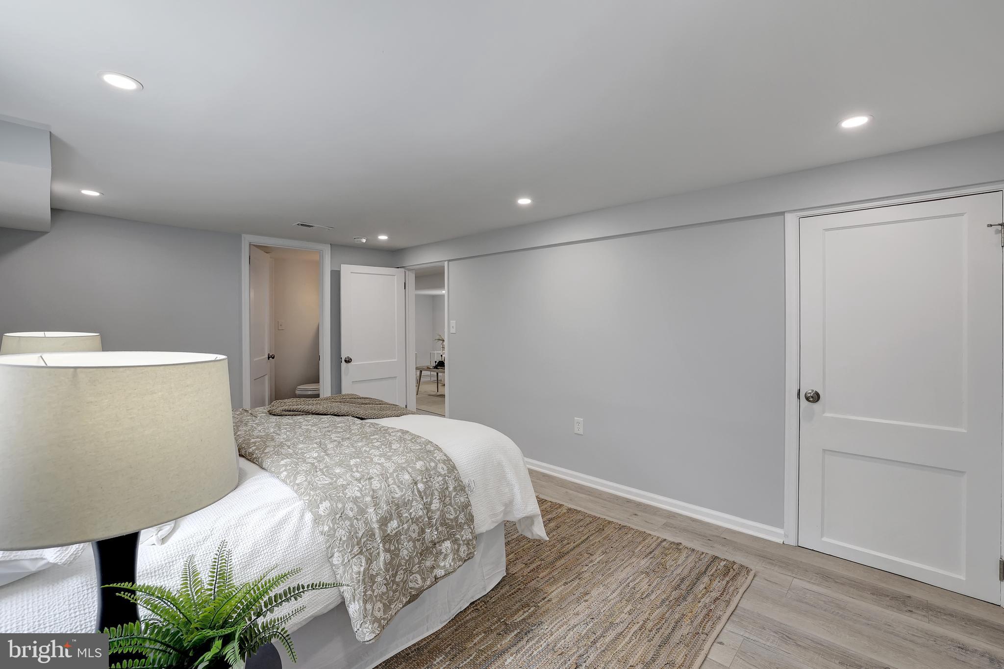 ARGYLE CLUB ESTATES - Residential Lease