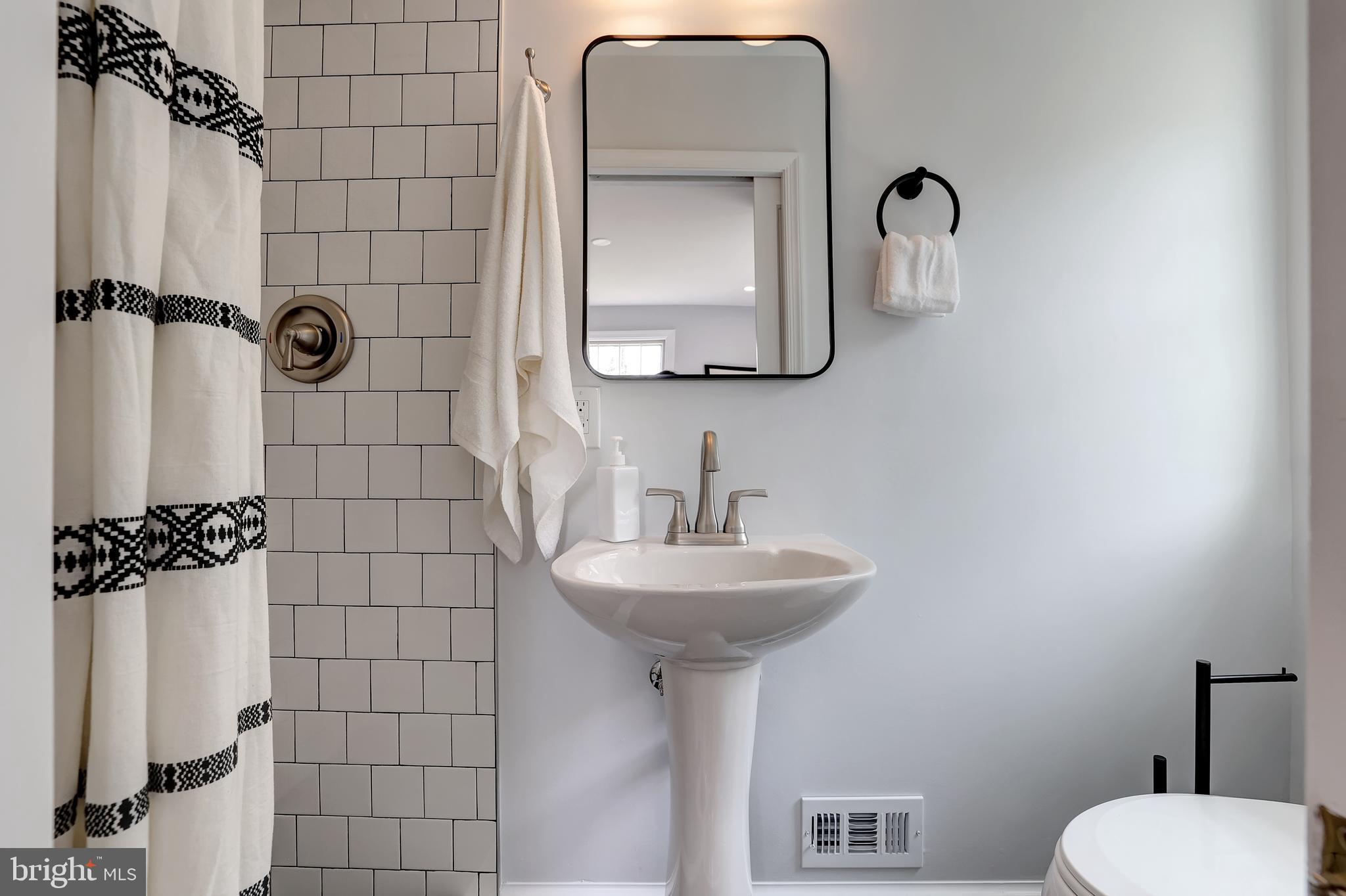 ARGYLE CLUB ESTATES - Residential Lease