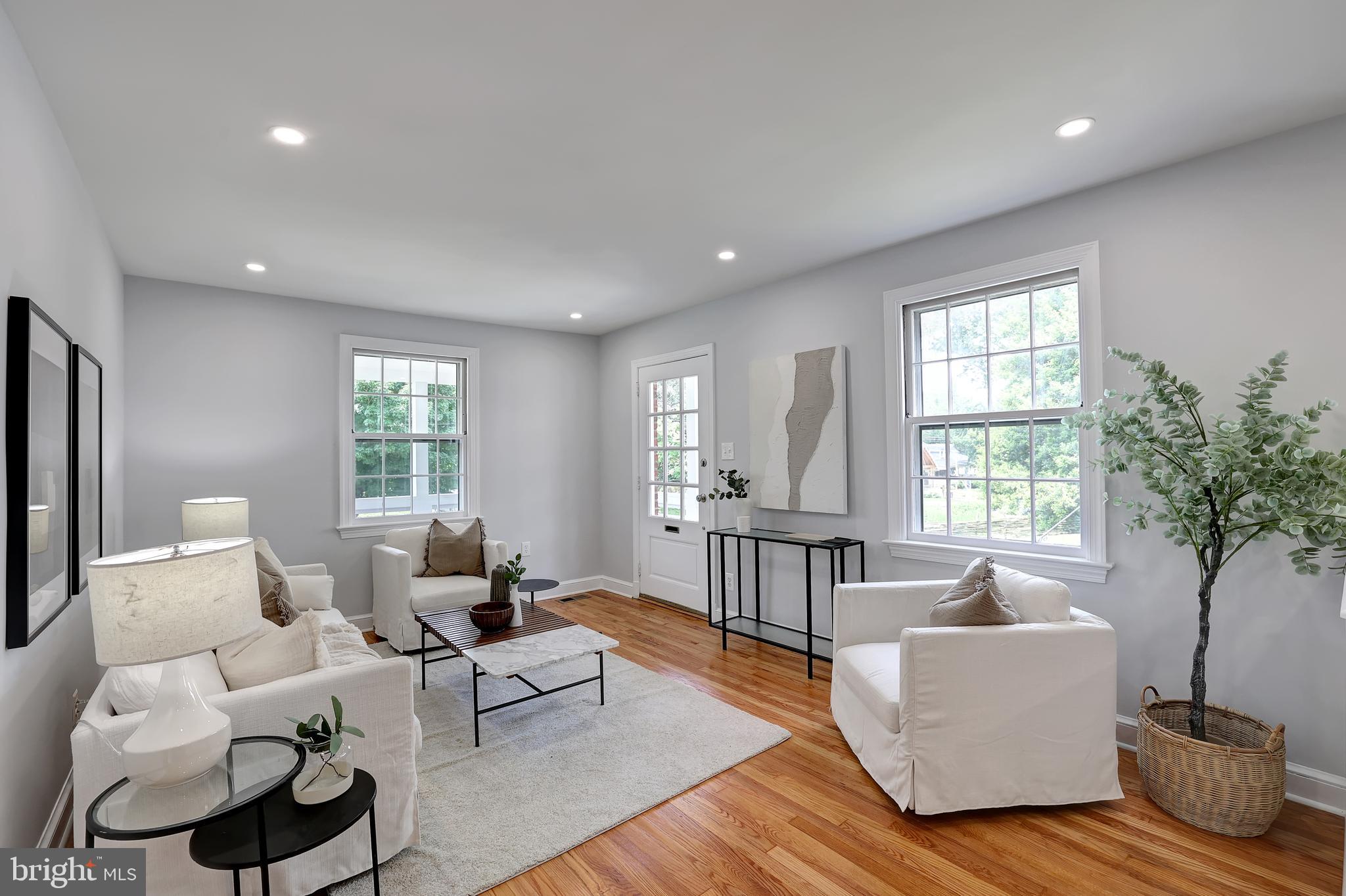 ARGYLE CLUB ESTATES - Residential Lease