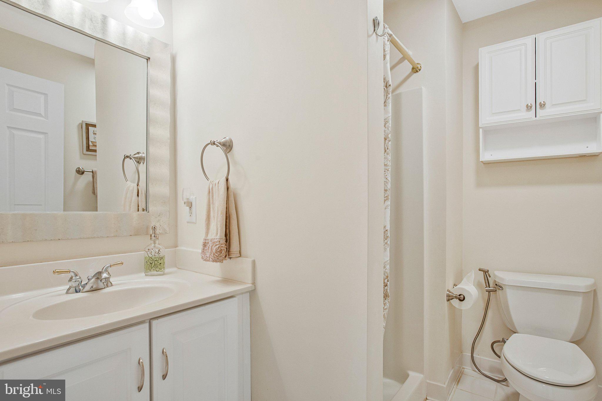 JONATHANS DELIGHT - Residential