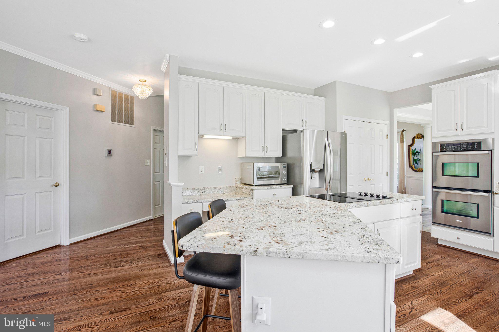 JONATHANS DELIGHT - Residential
