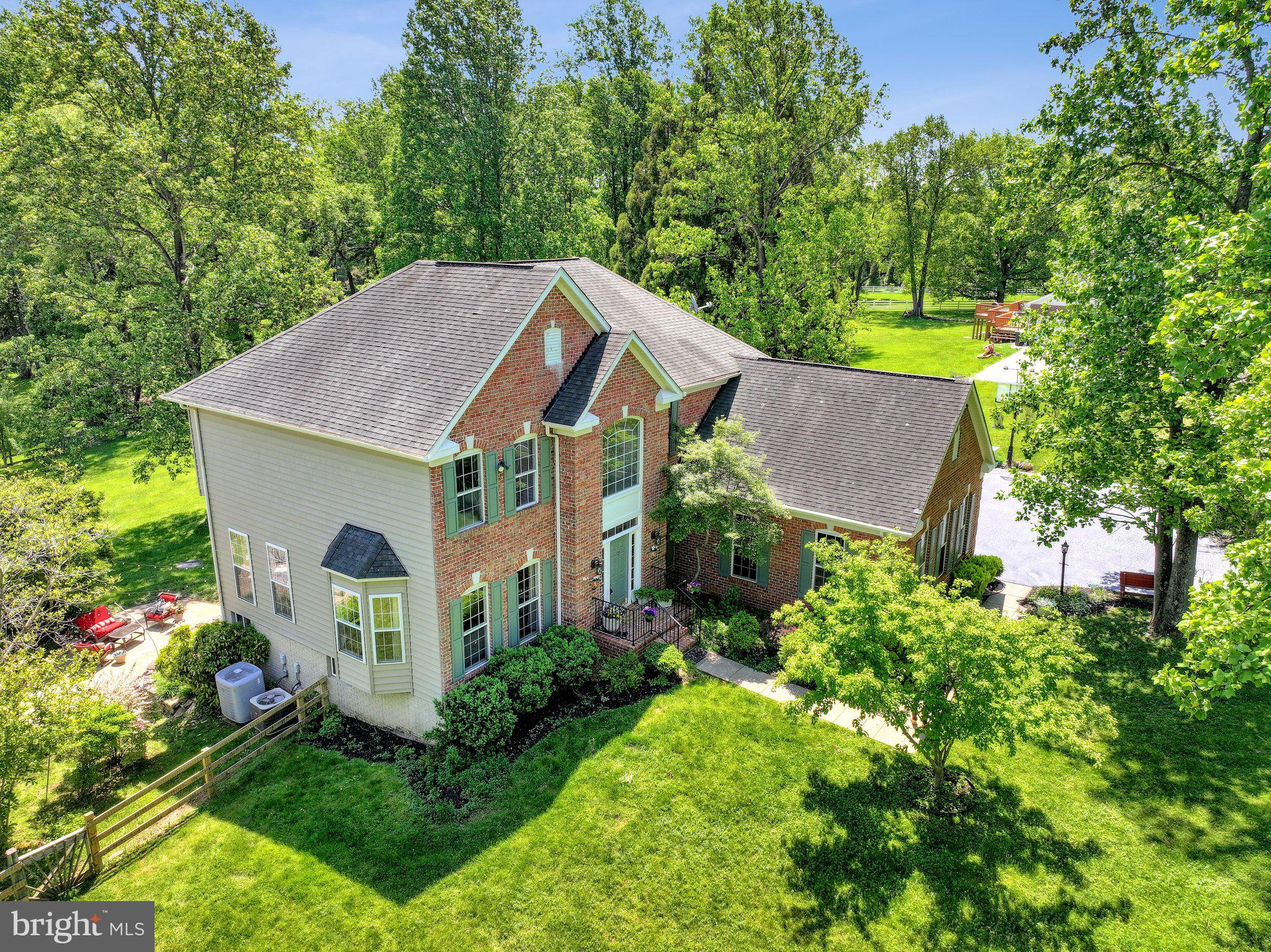 JONATHANS DELIGHT - Residential