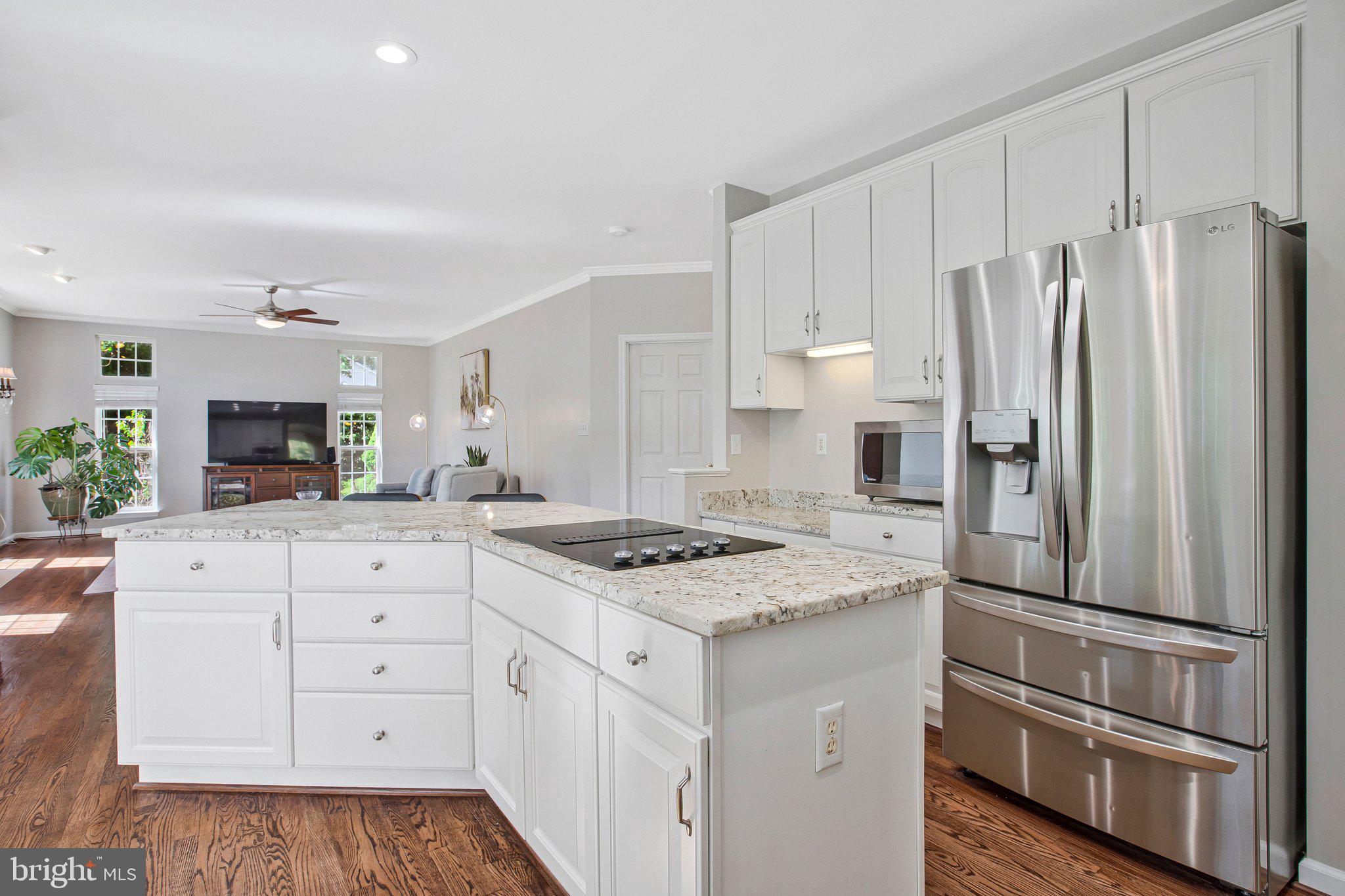 JONATHANS DELIGHT - Residential
