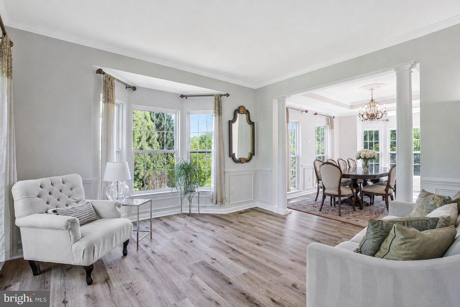 JONATHANS DELIGHT - Residential