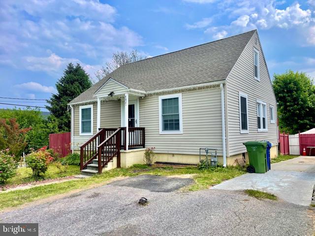 PRICE JUST REDUCED!! MOTIVATED SELLER offers Closing Assistance to Buyers. Very Nice and updated Cape Cod home featuring 4 bedrooms, 2 Full Bathrooms. Lots of New Features including: Stainless steel energy efficiency appliances, recessed LED lighting, breakfast counter. Wood engineered flooring of entire main level, Upper Floor and Basement. 2 Renovated bathrooms. Basement features: Large Recreation-room that can be converted into a Living-room/Dining-room Combo, potential for In-Law Kitchen, a large Den/Office that can be also converted into a future 5th Bedroom. Laundry-room in the basement.
Enjoy a spacious backyard w/ a wood deck. Cozy area with a Fire-Pit. This beauty can be a nice home for your family and extended In-laws, and won't last for too long. Bring your offer.