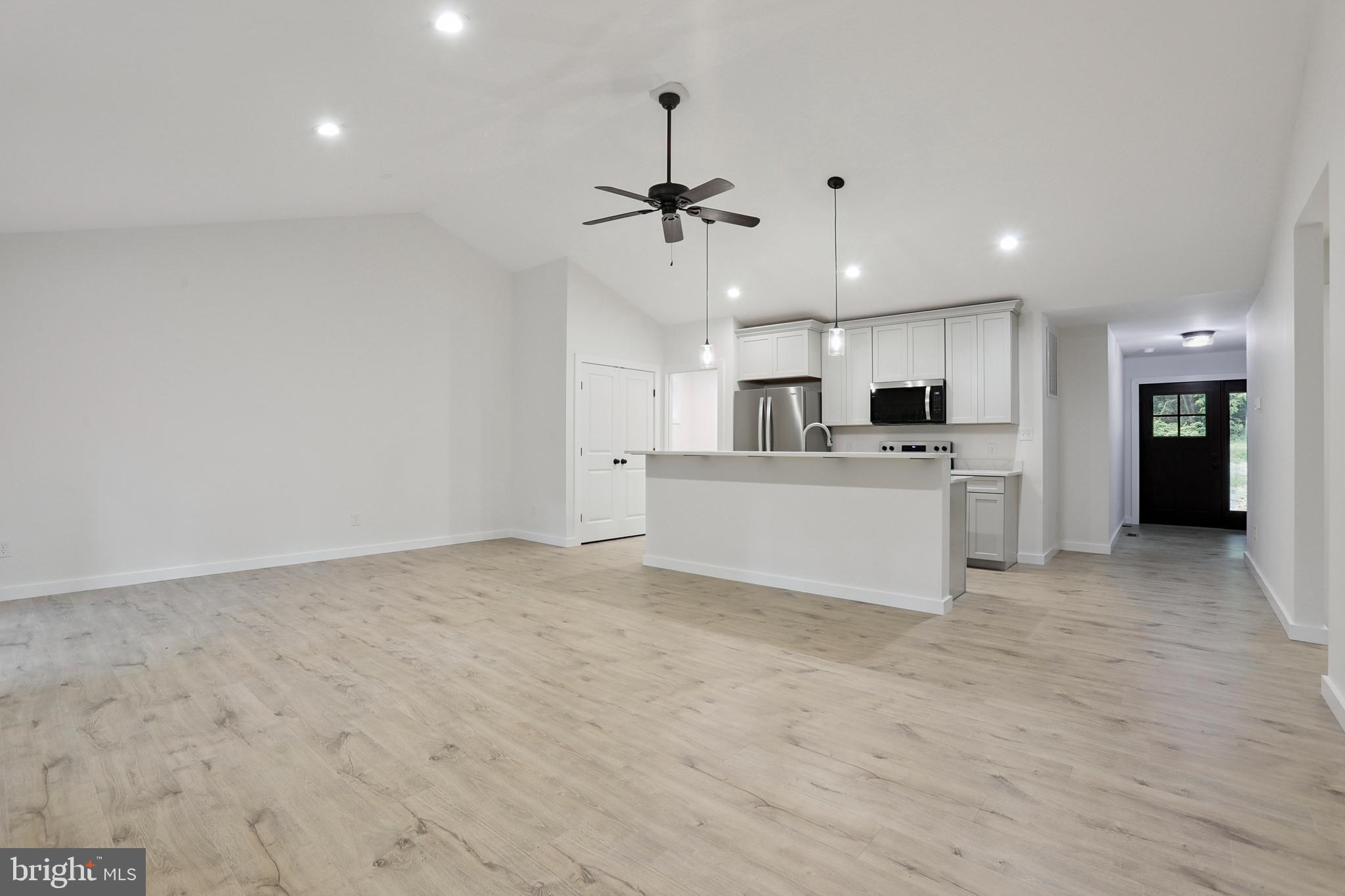 STRATFORD HARBOUR - Residential