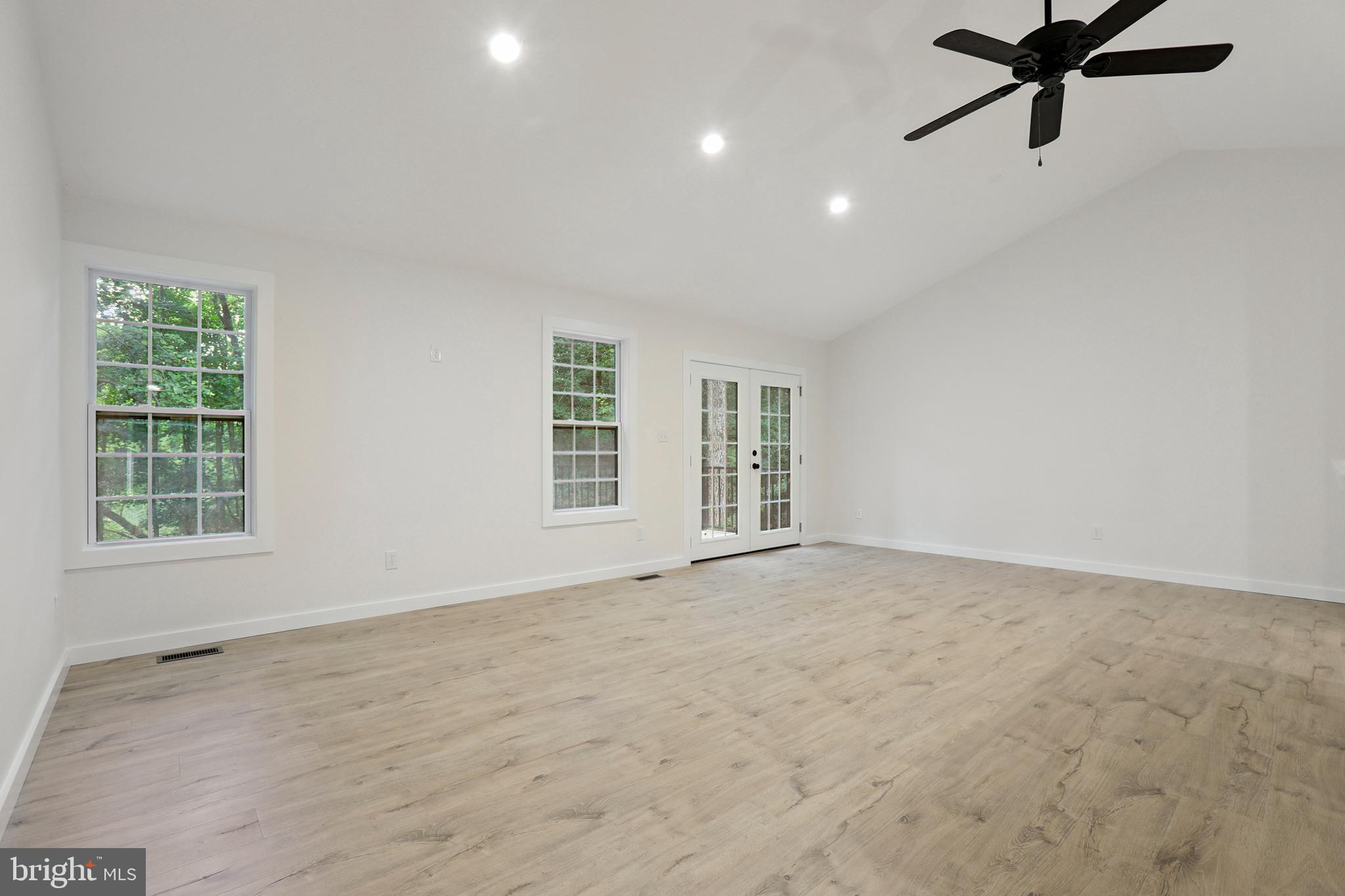 STRATFORD HARBOUR - Residential